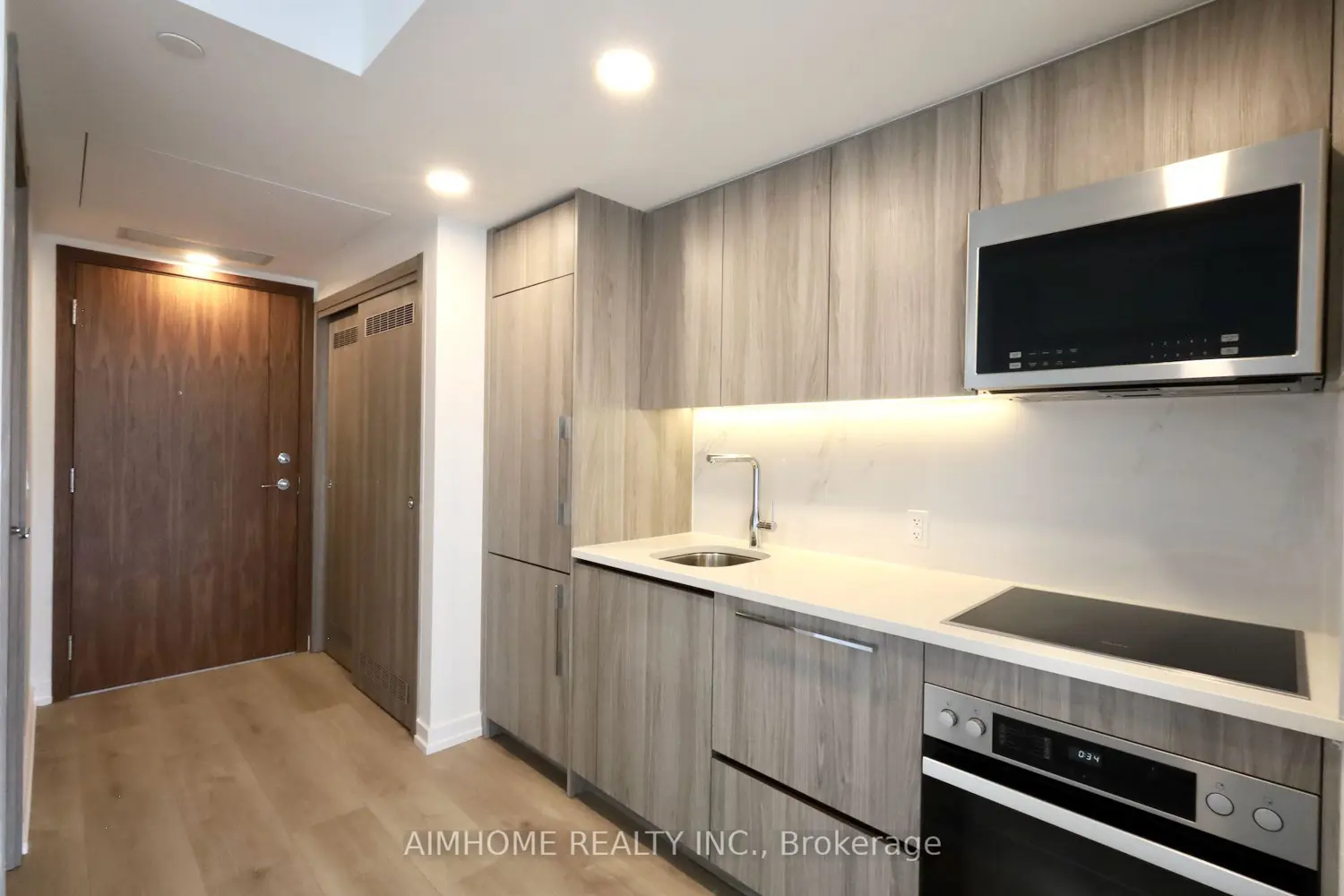 38 Widmer Street 2205 photo 3