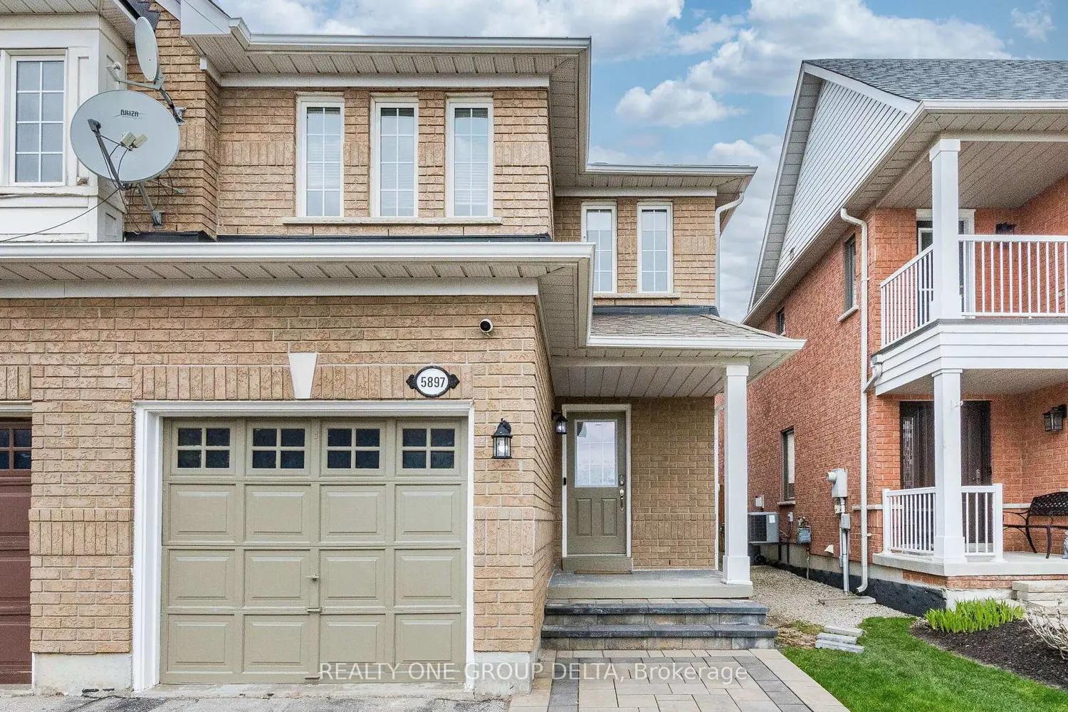 5897 Churchill Meadows Boulevard photo 3