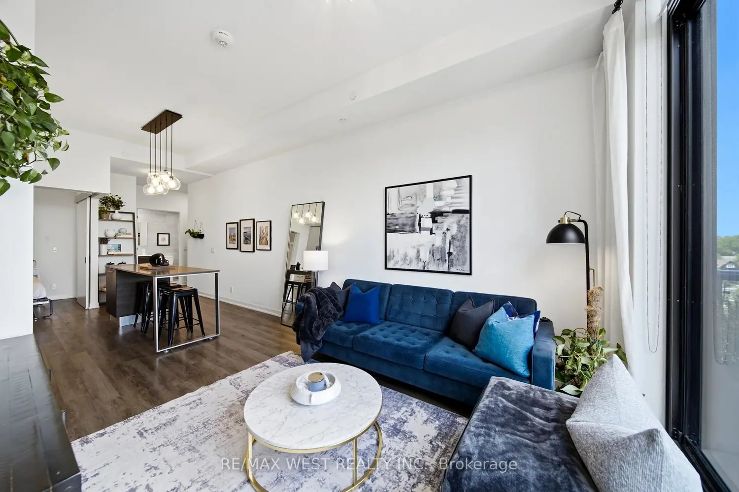 2118 Bloor Street 709 photo 3