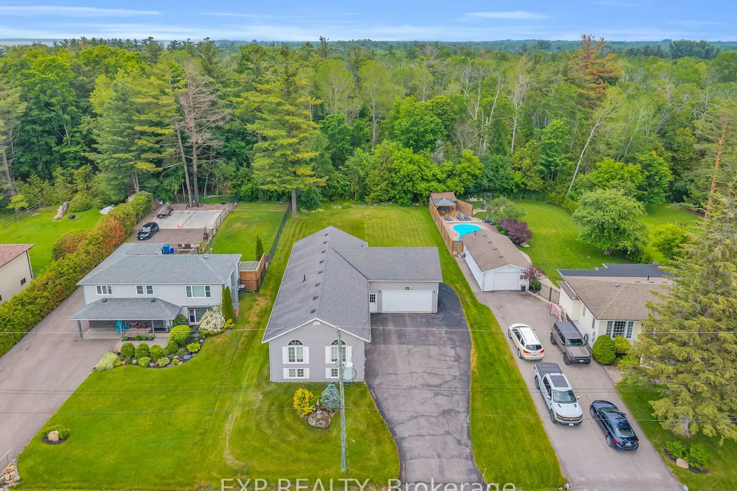 21 Sunnidale Boulevard