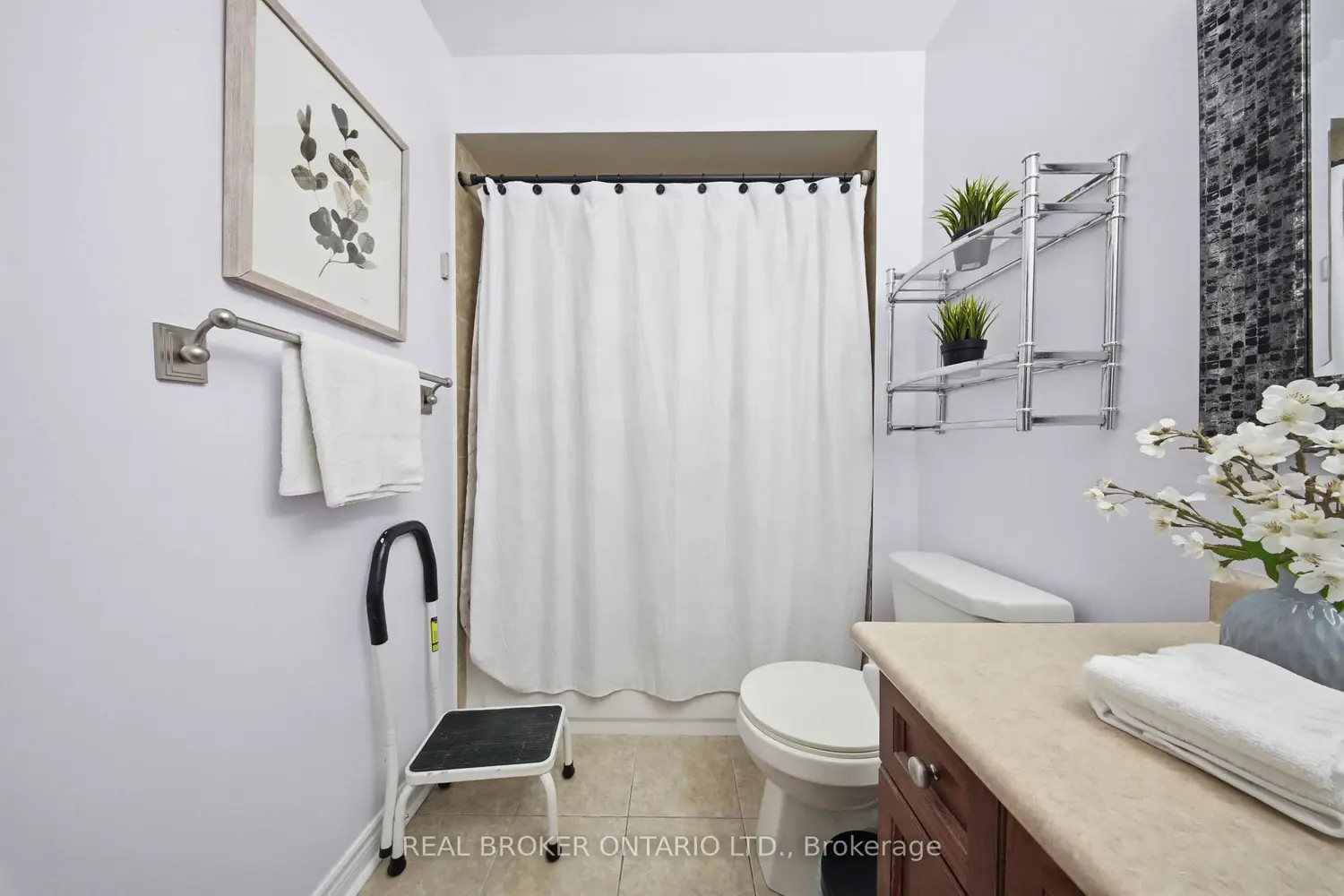 27 Harvest Hills Boulevard photo 5