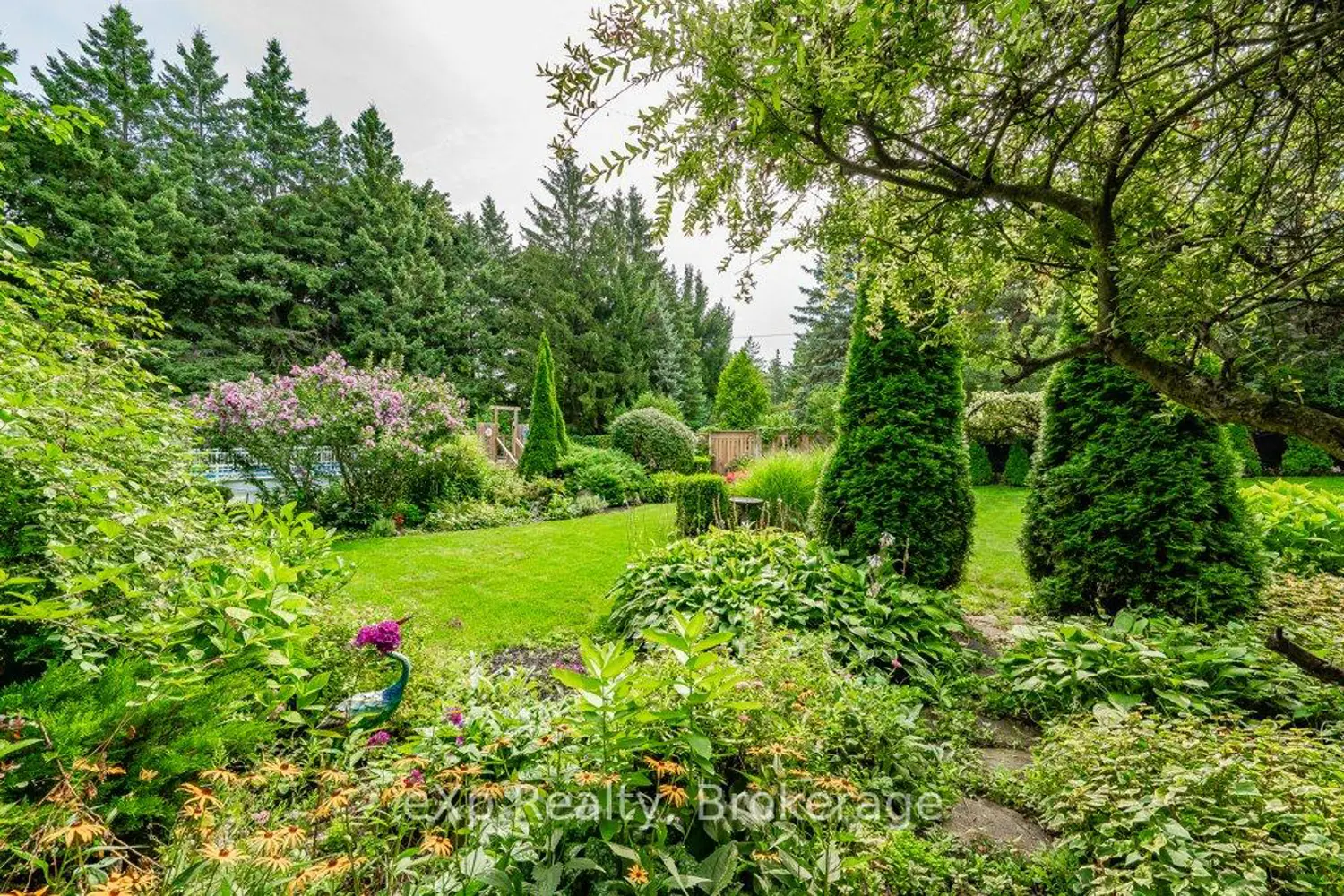 8 Malvern Crescent photo 4