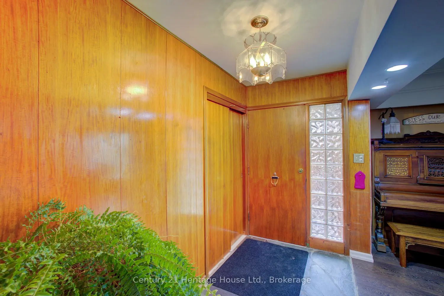 252 Durham Road photo 3