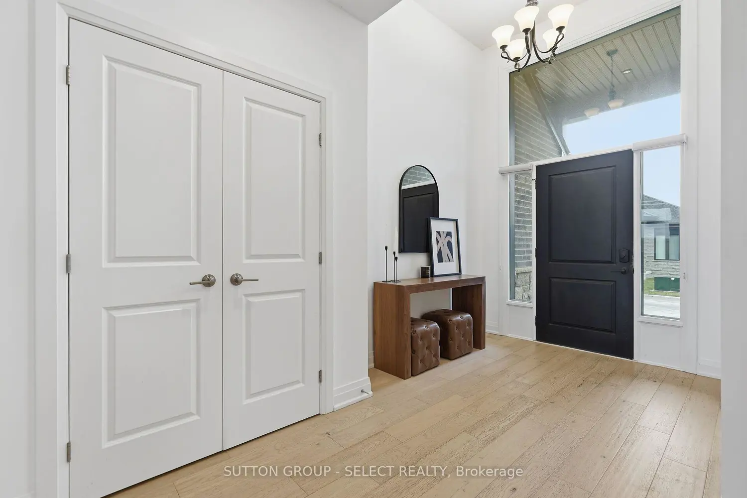 383 Daventry Way 45 photo 5
