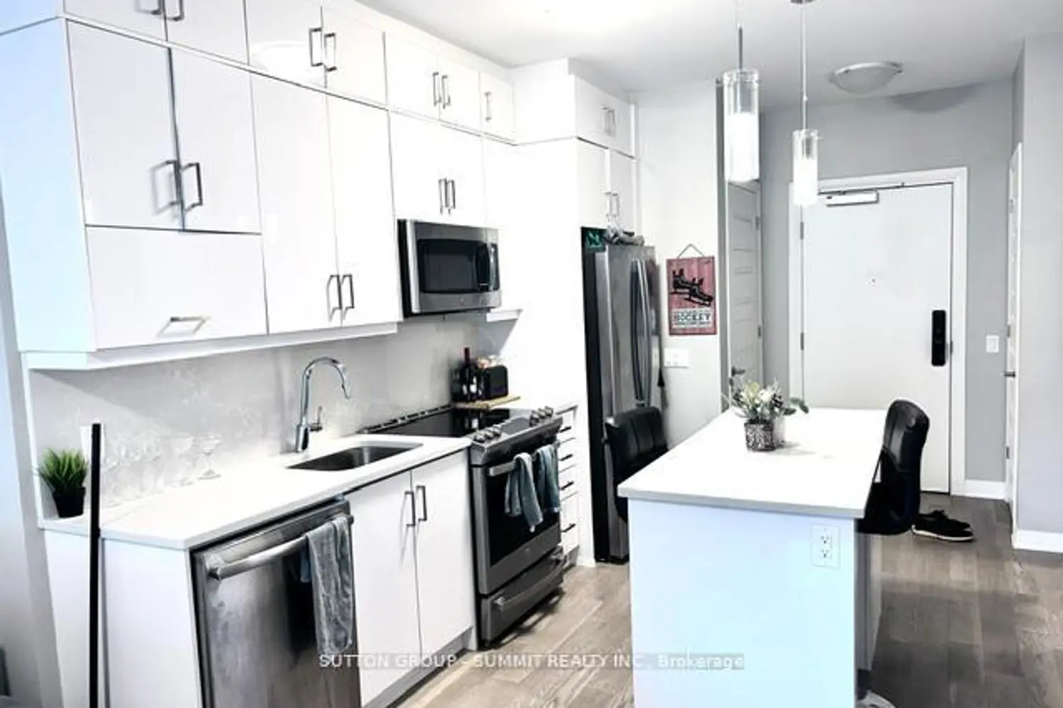 95 Dundas Street 110 photo 5