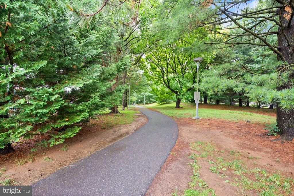 4977 Battery Lane Unit 1-711, Bethesda, MD 20814
