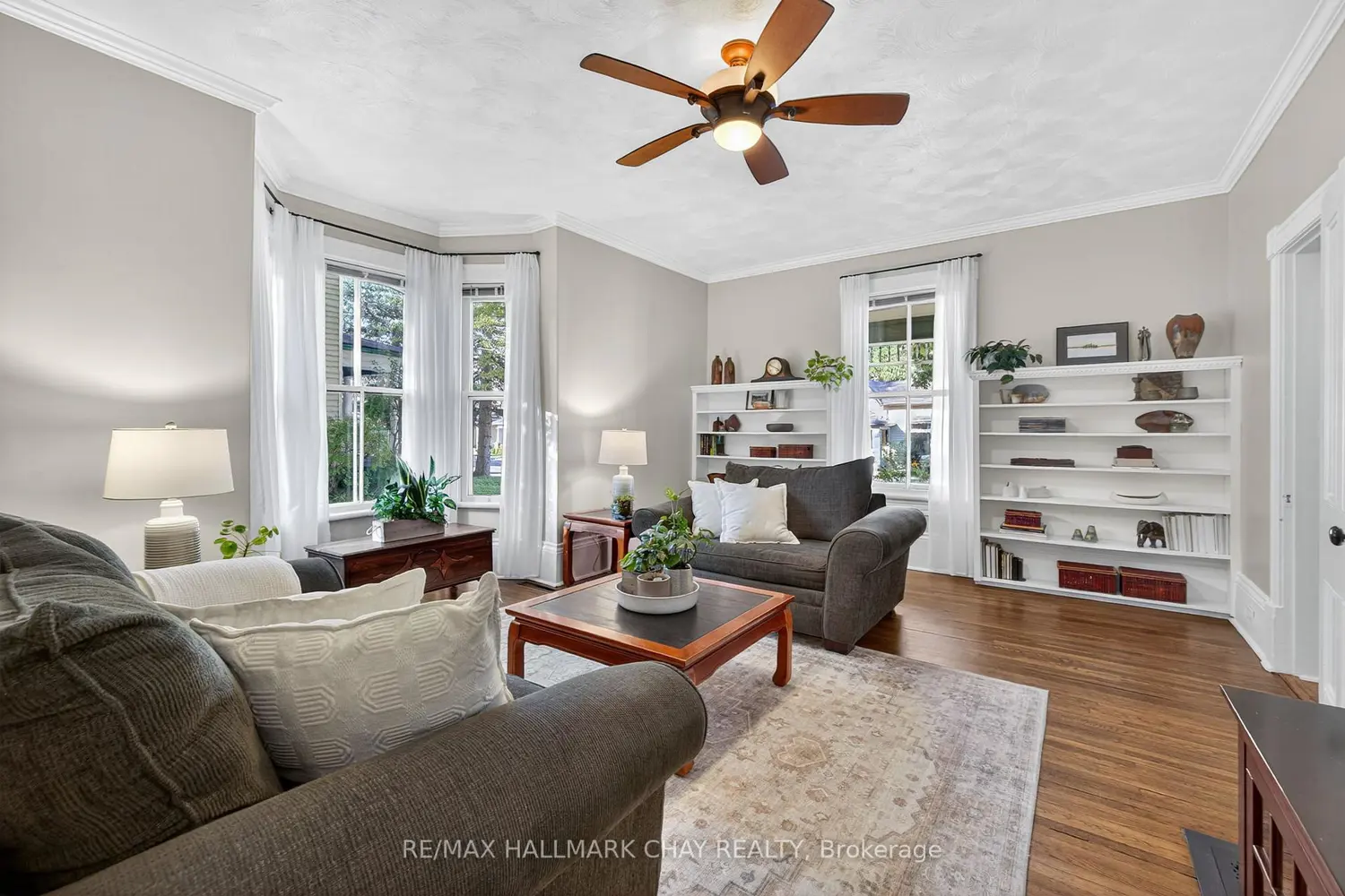 221 Prospect Street photo 2