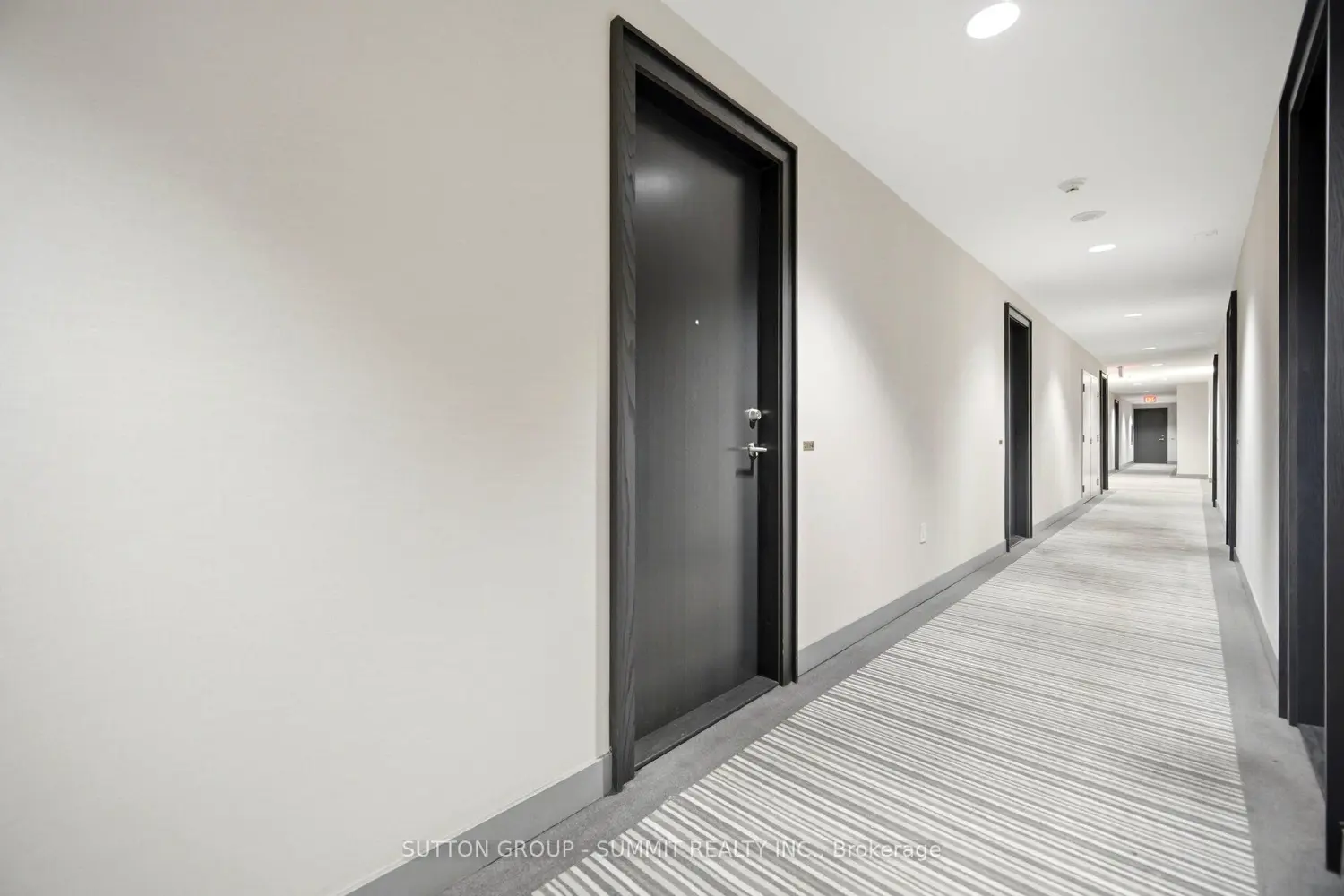 105 The Queensway 3114 photo 5