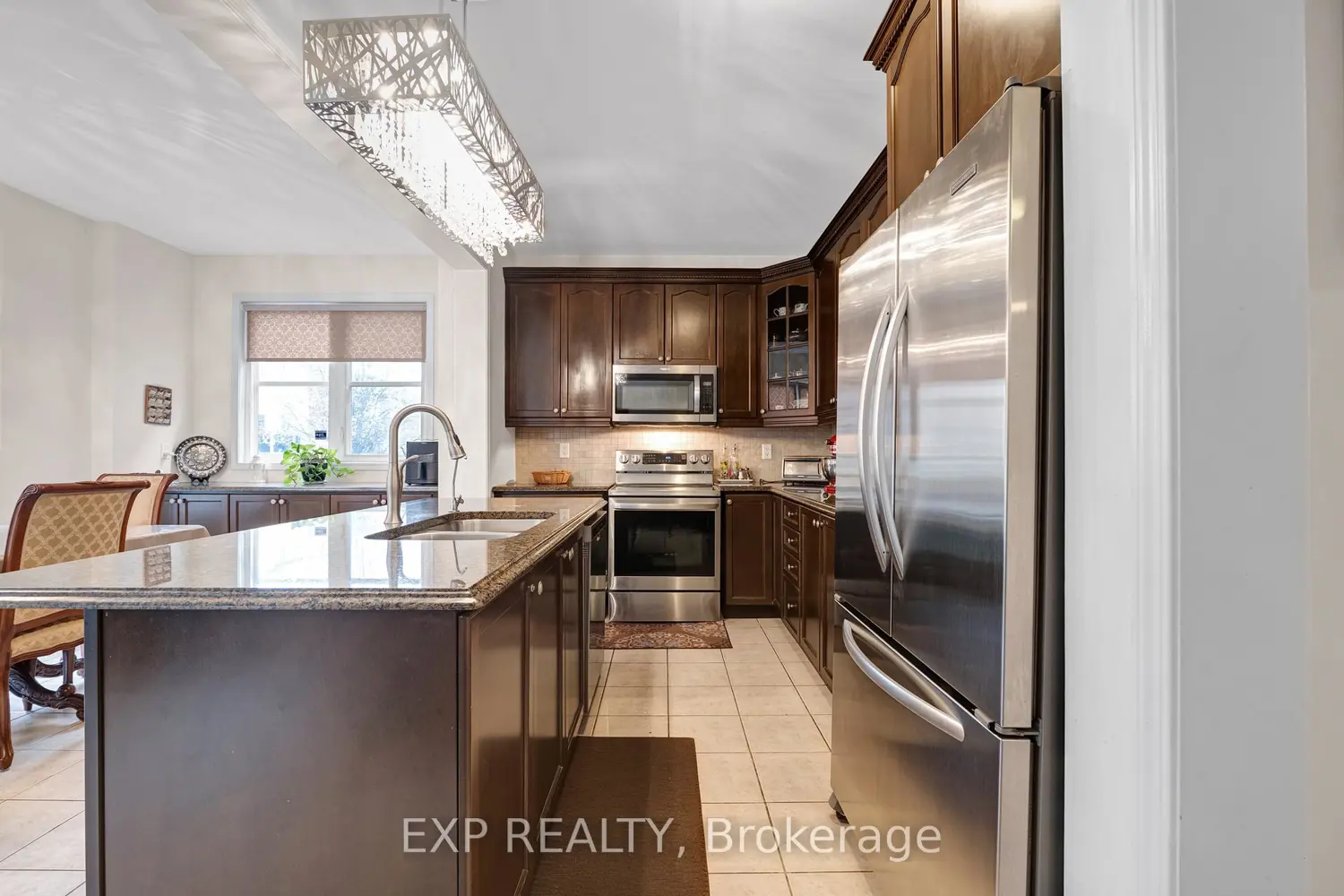 323 Cheryl Mews Boulevard photo 3