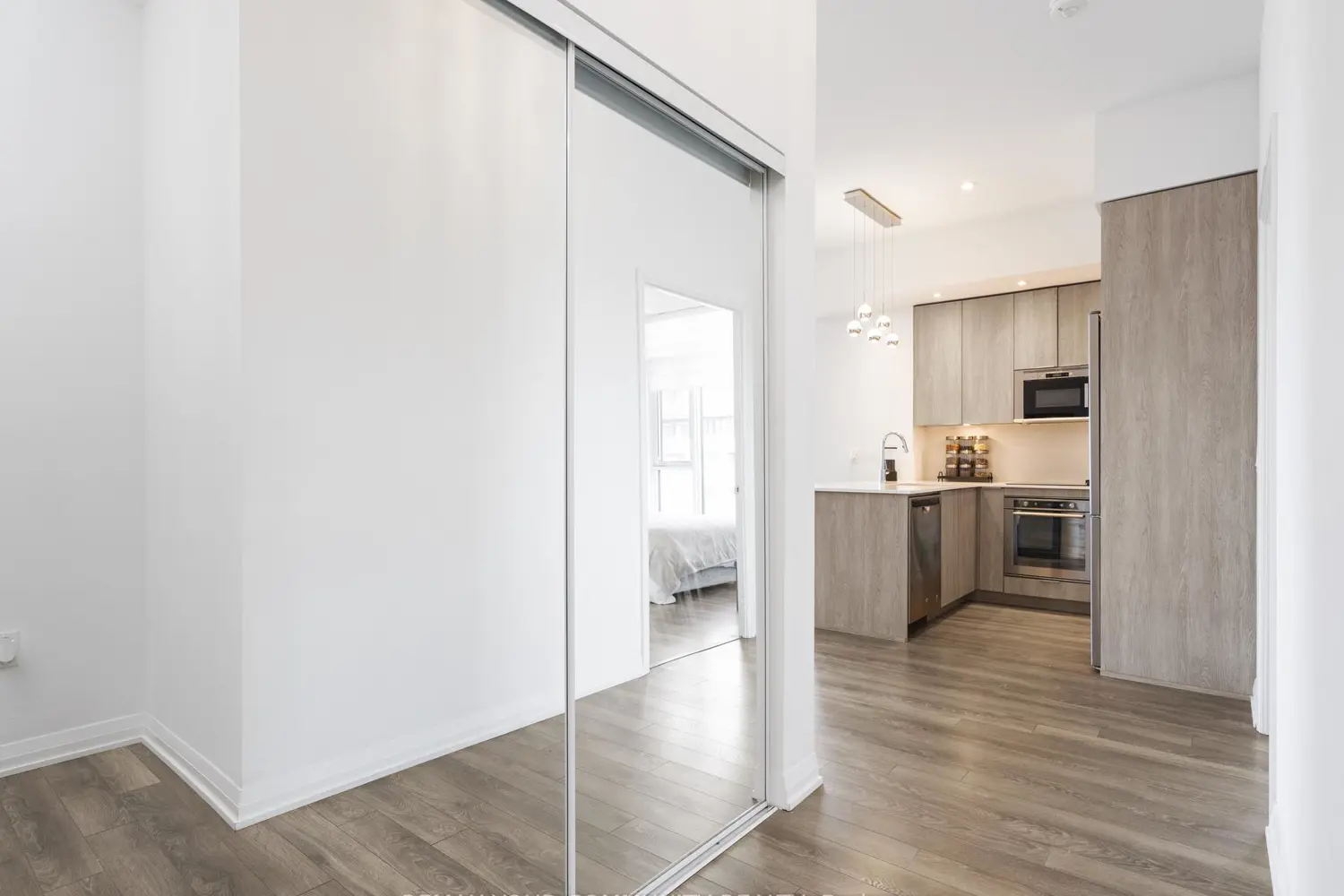 99 Eagle Rock Way 1012 photo 5