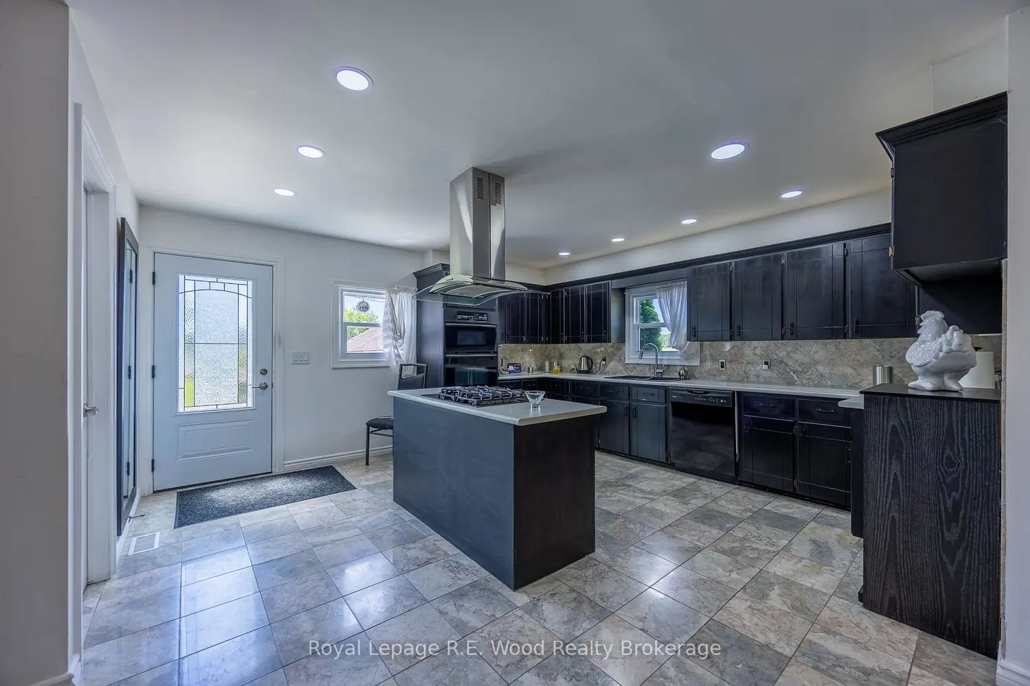 82 Gilbert Road photo 2