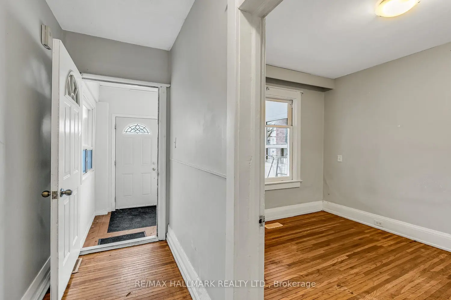 20 Kelvin Avenue photo 2
