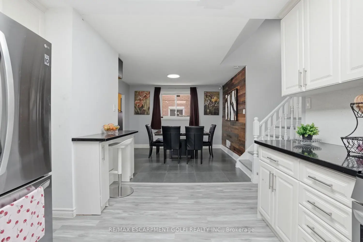 391 East 24Th Street photo 5