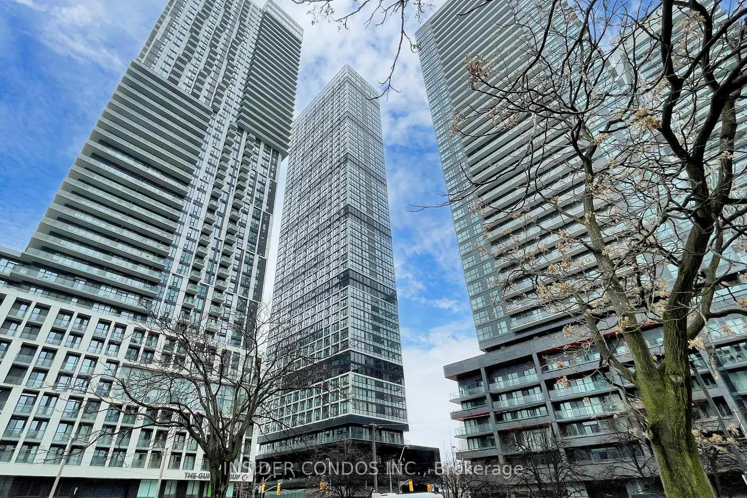 181 Dundas Street 807 photo 3