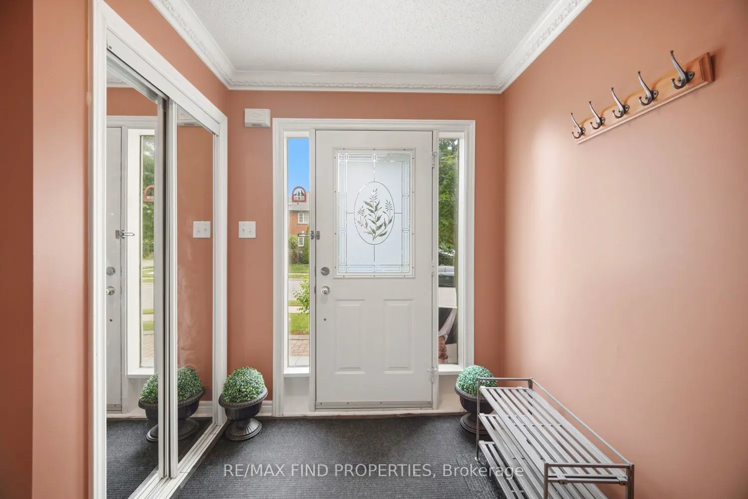 2 Summerdale Crescent