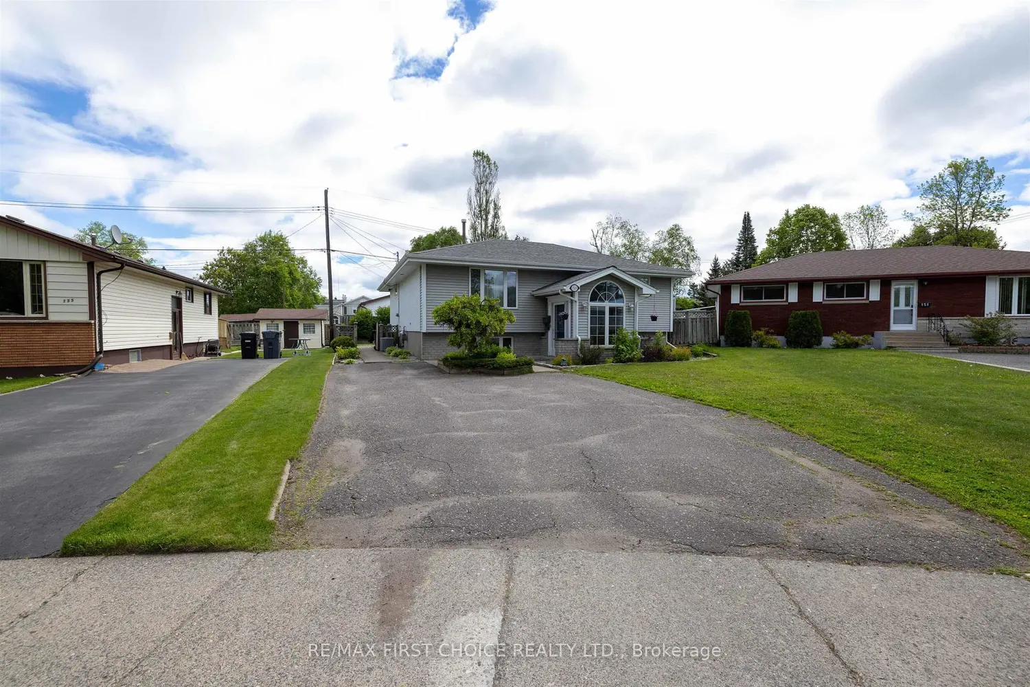153 Theresa Street photo 3