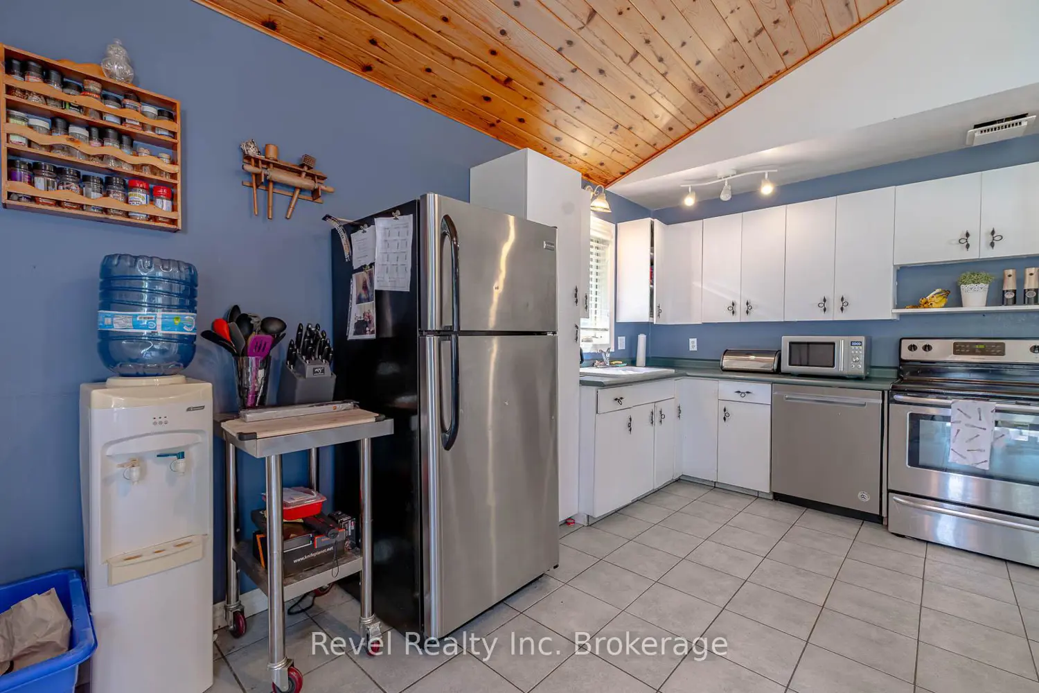 36 Tebby Boulevard photo 3