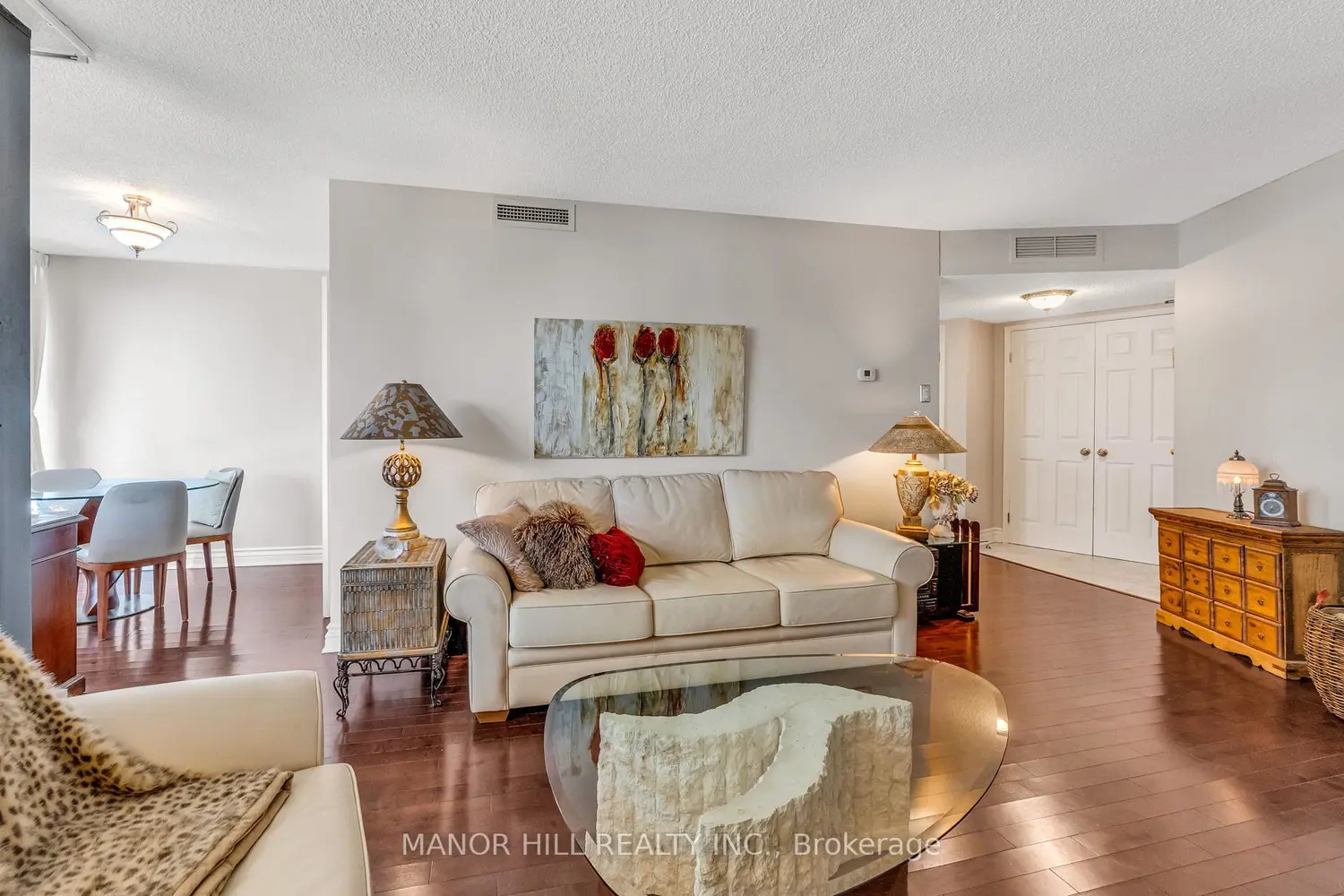 1331 Bay Street 803 photo 3