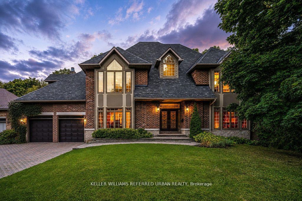 194 Sherwood Place, Newmarket, ON, L3Y 8E5