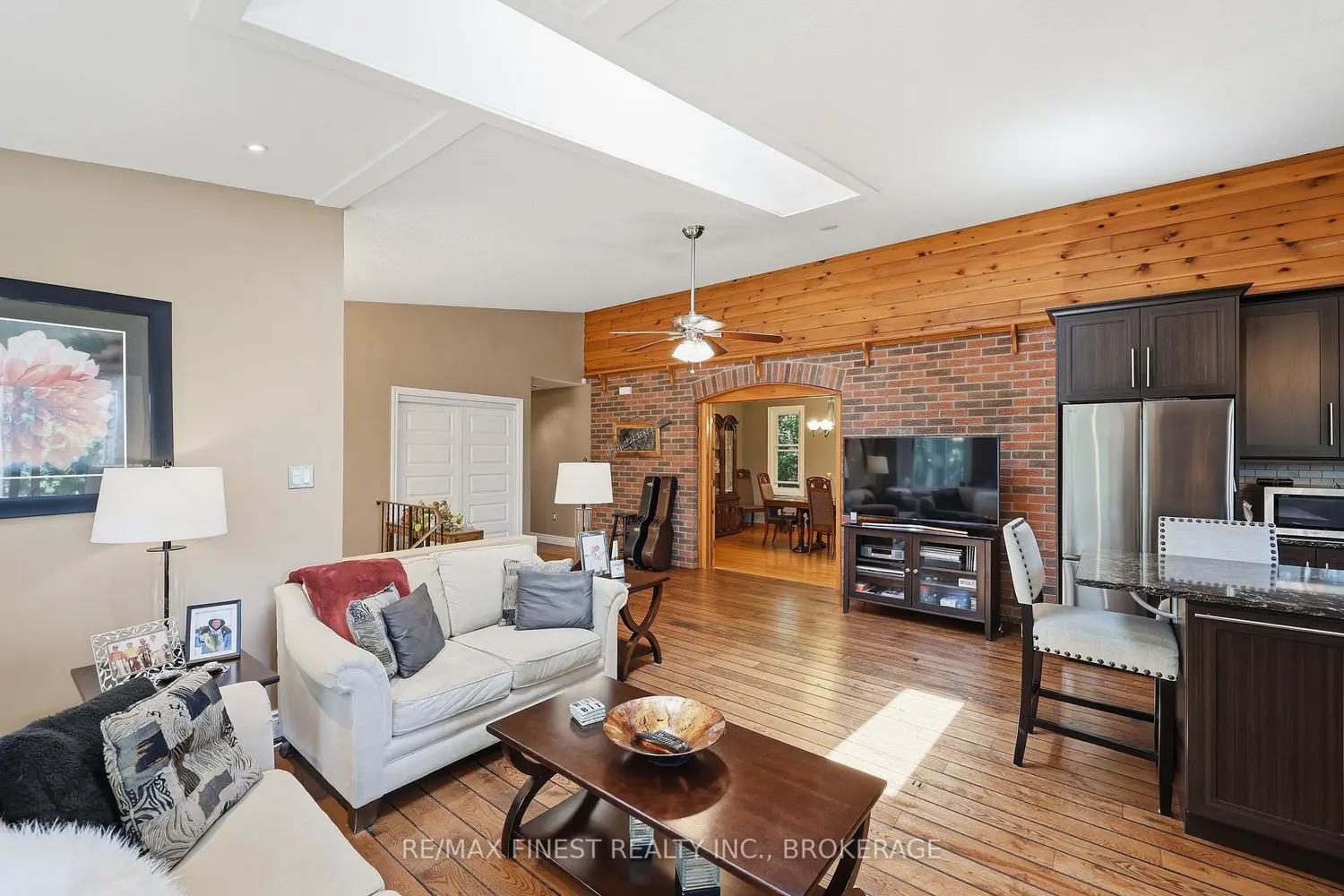 3315 Loughborough Drive photo 5
