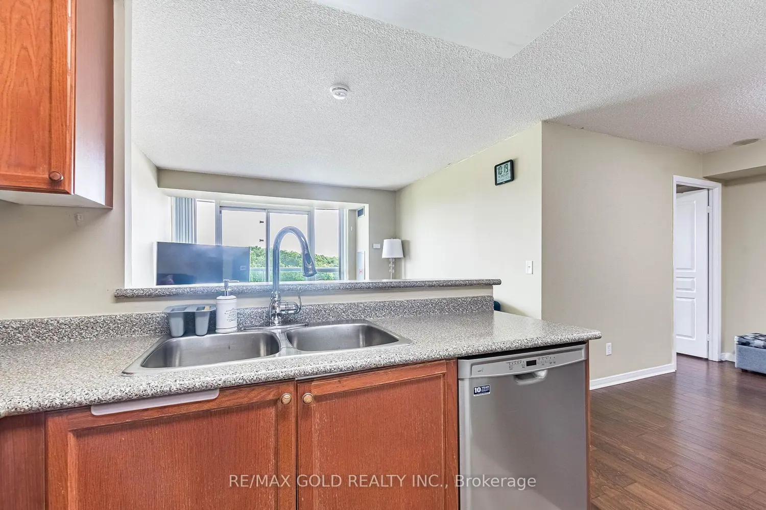 2545 Erin Centre Boulevard 701 photo 5