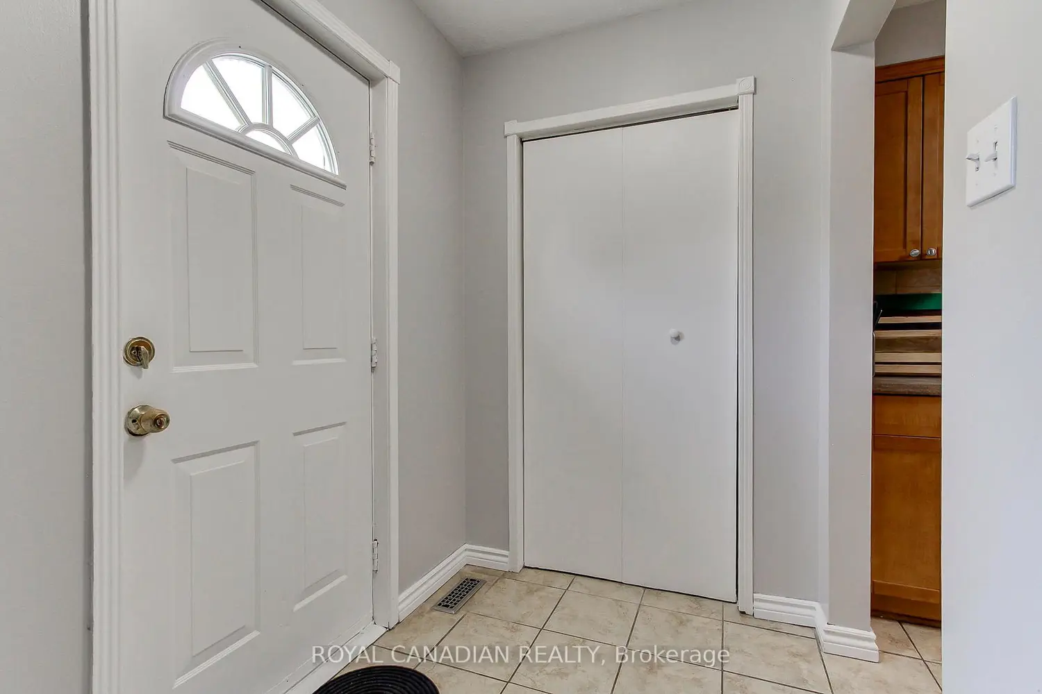 46 Austen Lane photo 2