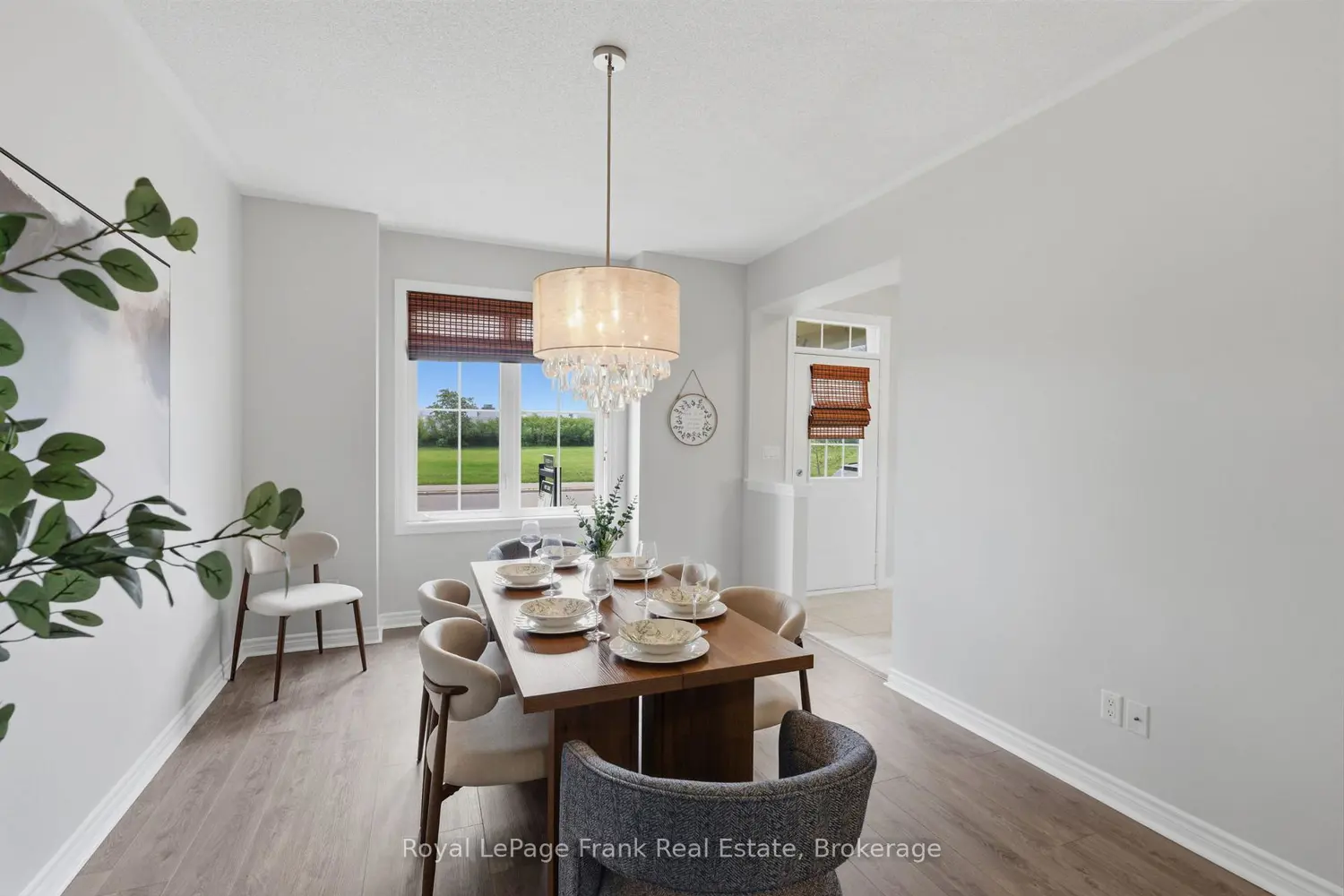264 Brookhill Boulevard photo 3