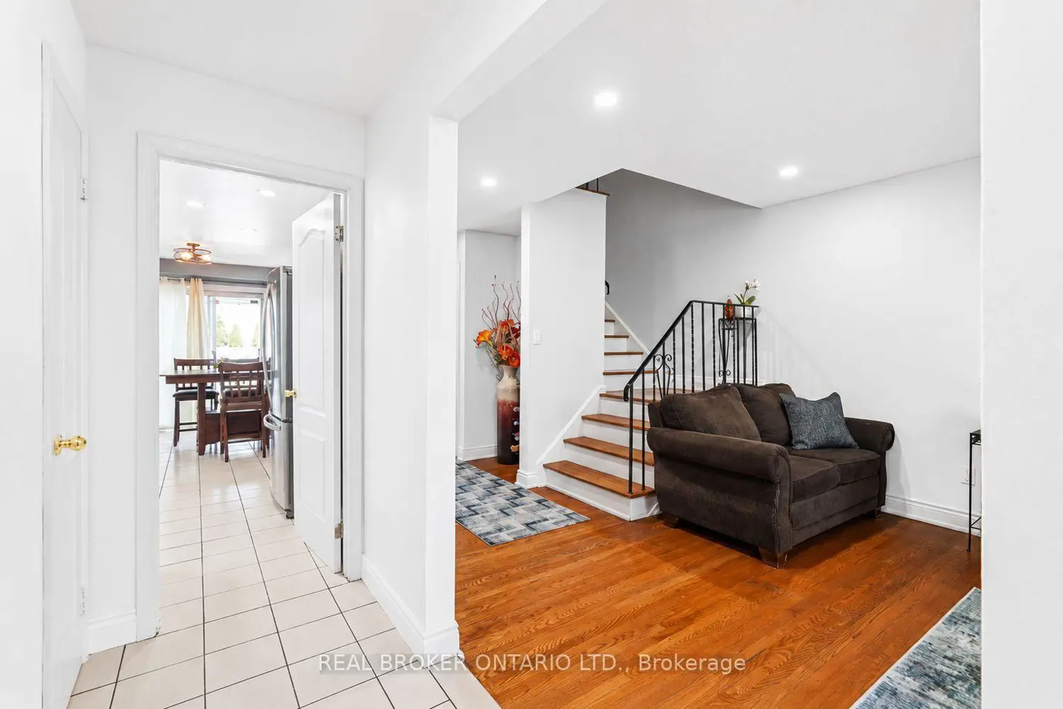 3106 Redbank Crescent