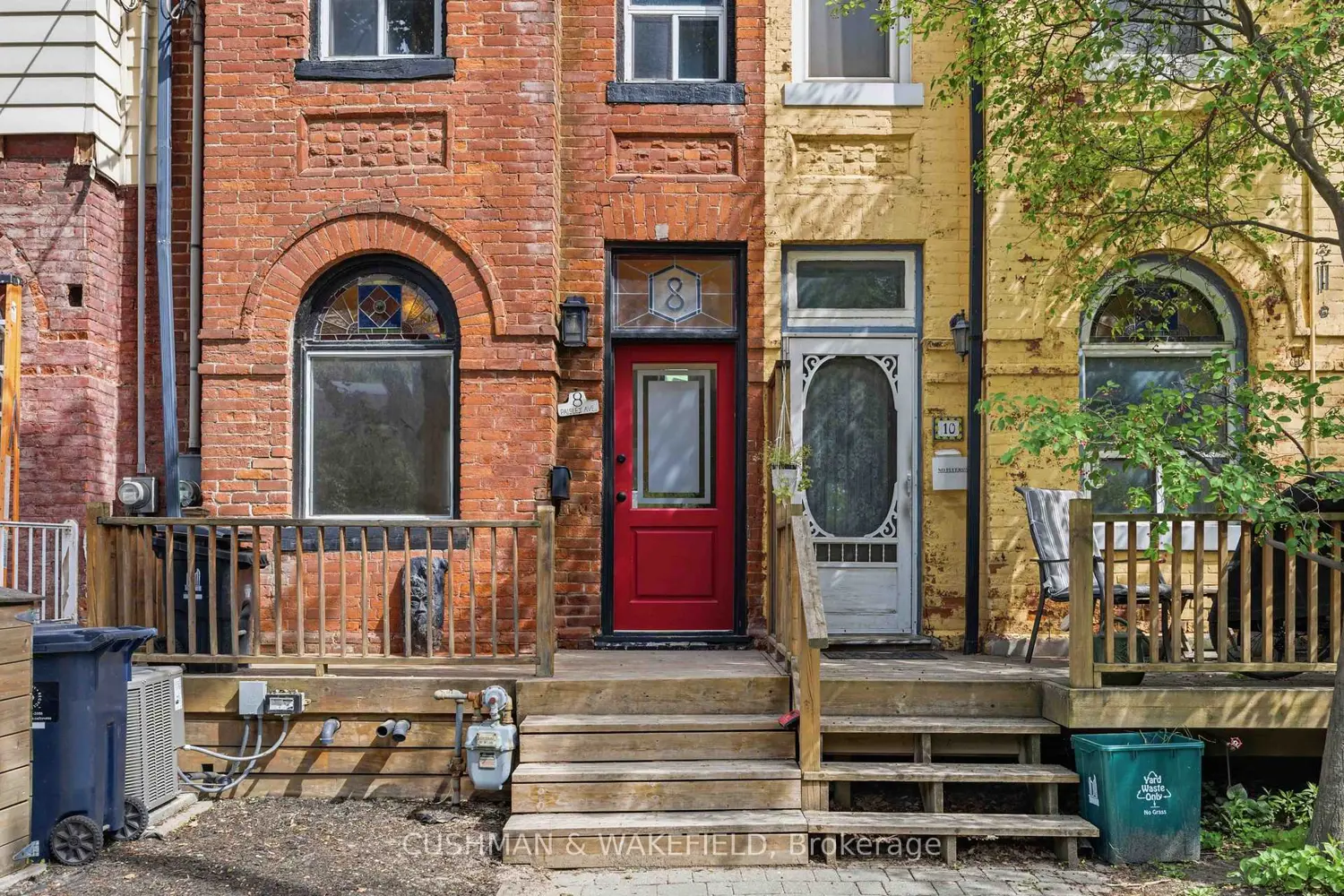 8 Paisley Avenue photo 2