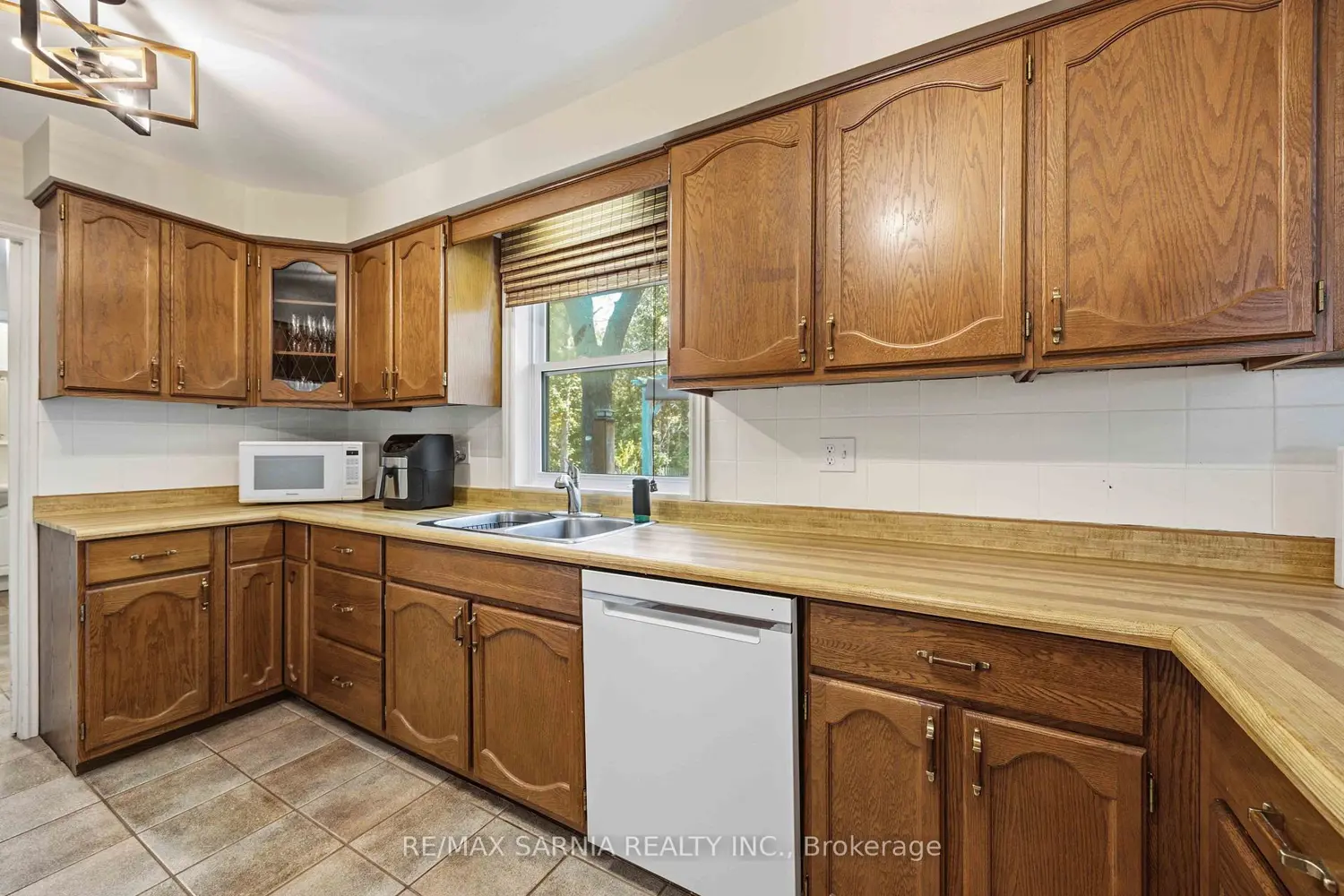 9648 Wakefield Street photo 5