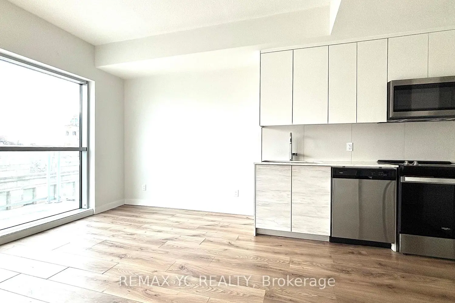 60 Frederick Street 405 photo 4
