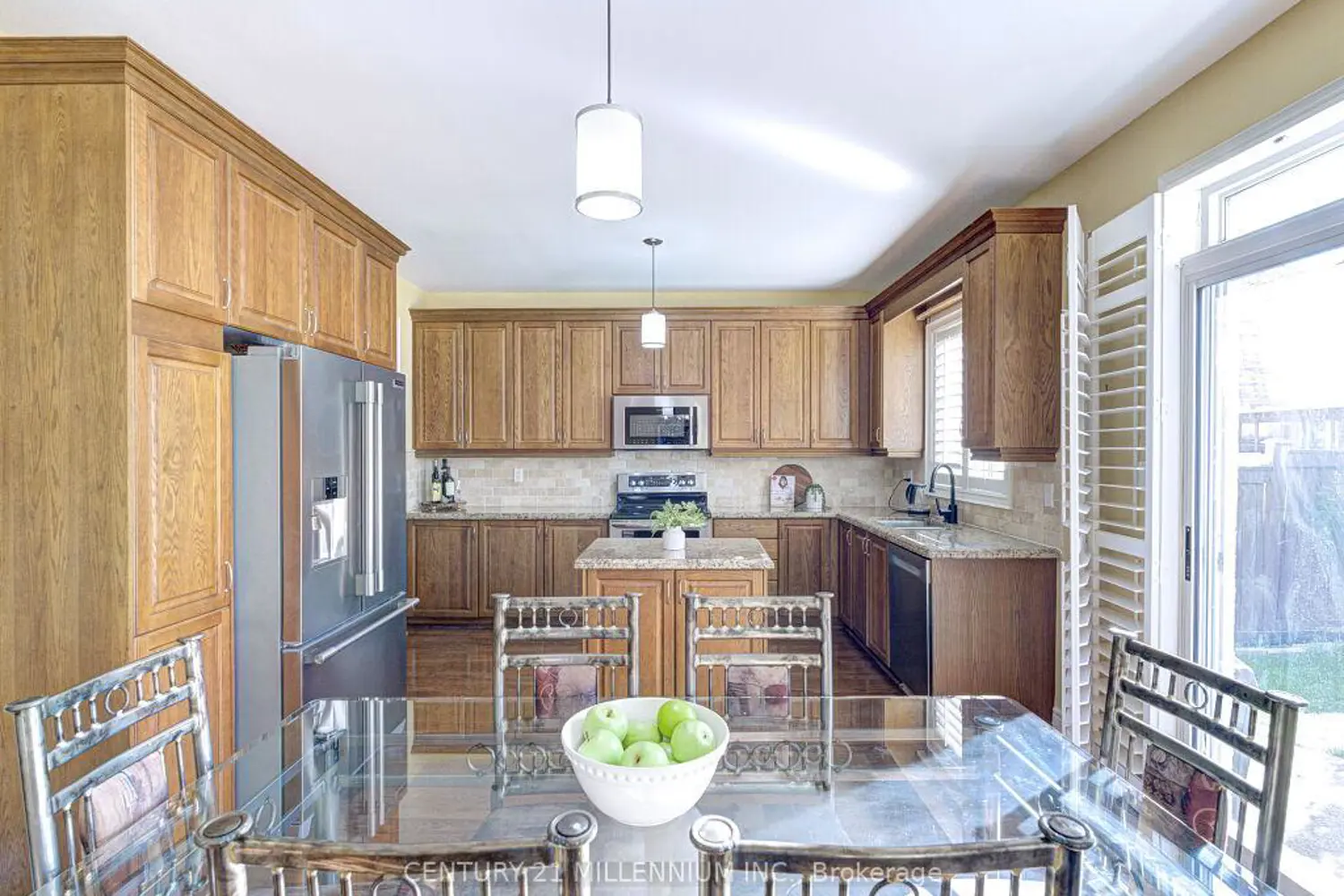 34 Lexington Road photo 5