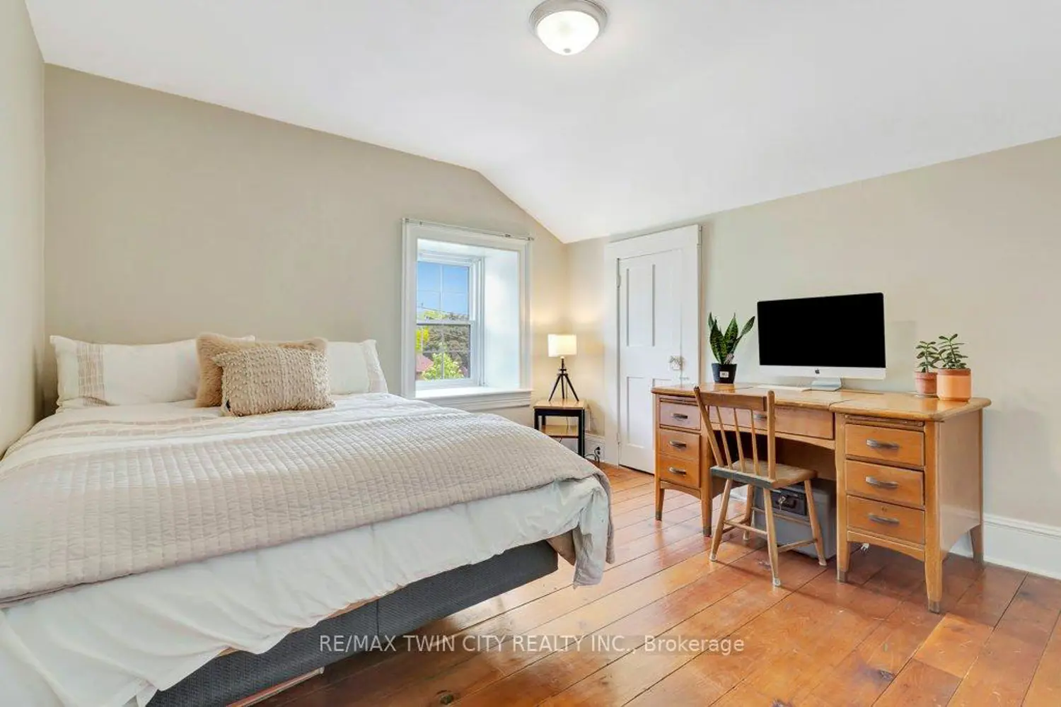 142 Glenmorris Street photo 5
