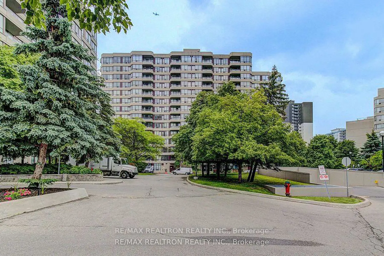 91 Townsgate Drive Ph206