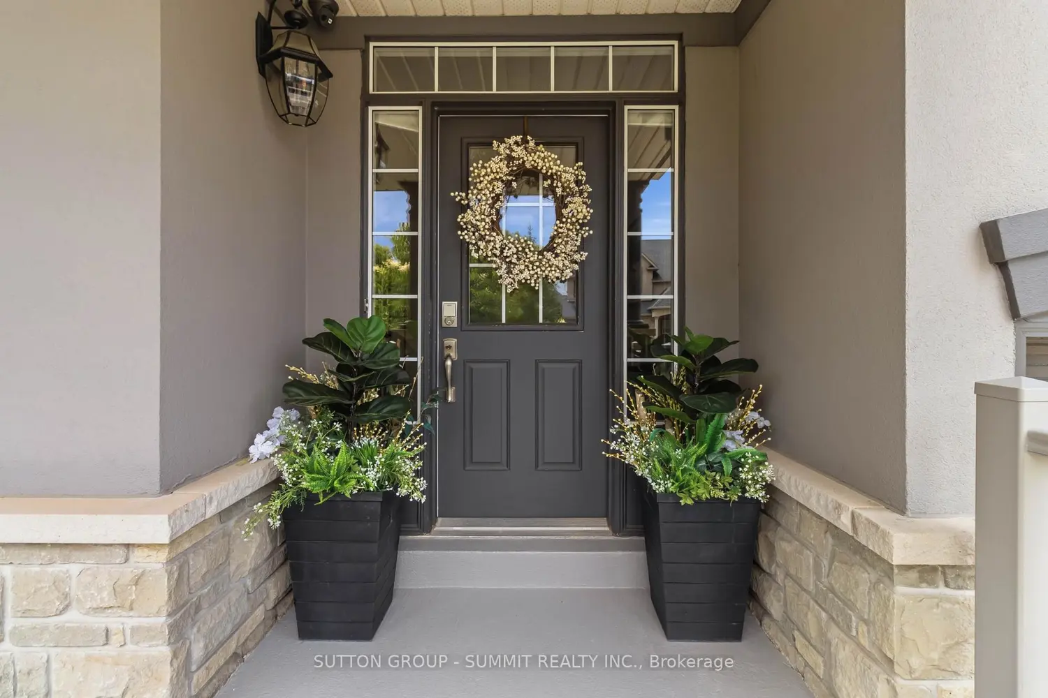 3346 Stocksbridge Avenue photo 2