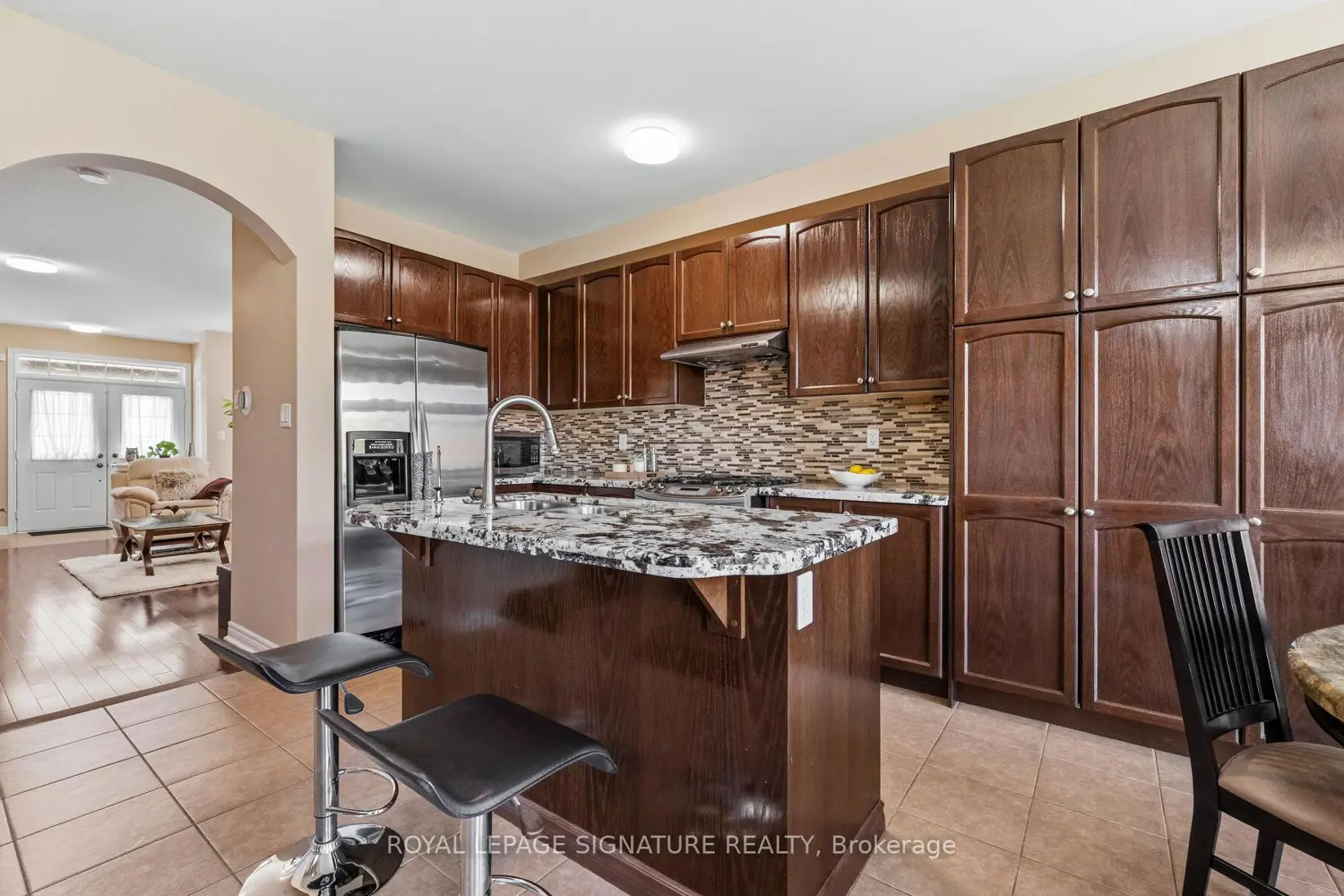 476 Nairn Circle photo 3