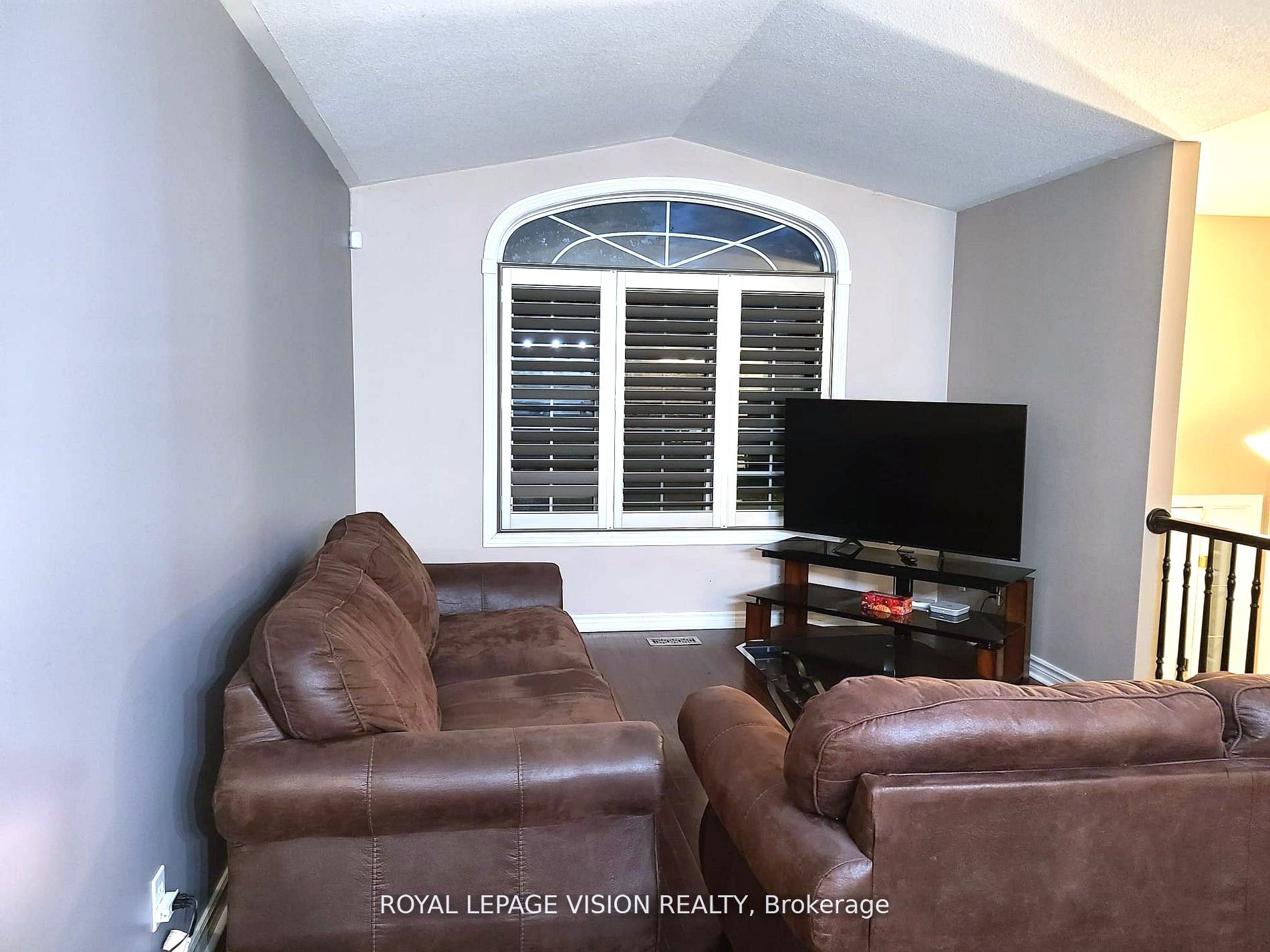 Main-8001 Woodsview Crescent, Niagara Falls, ON, L2H 3E9 photo 4