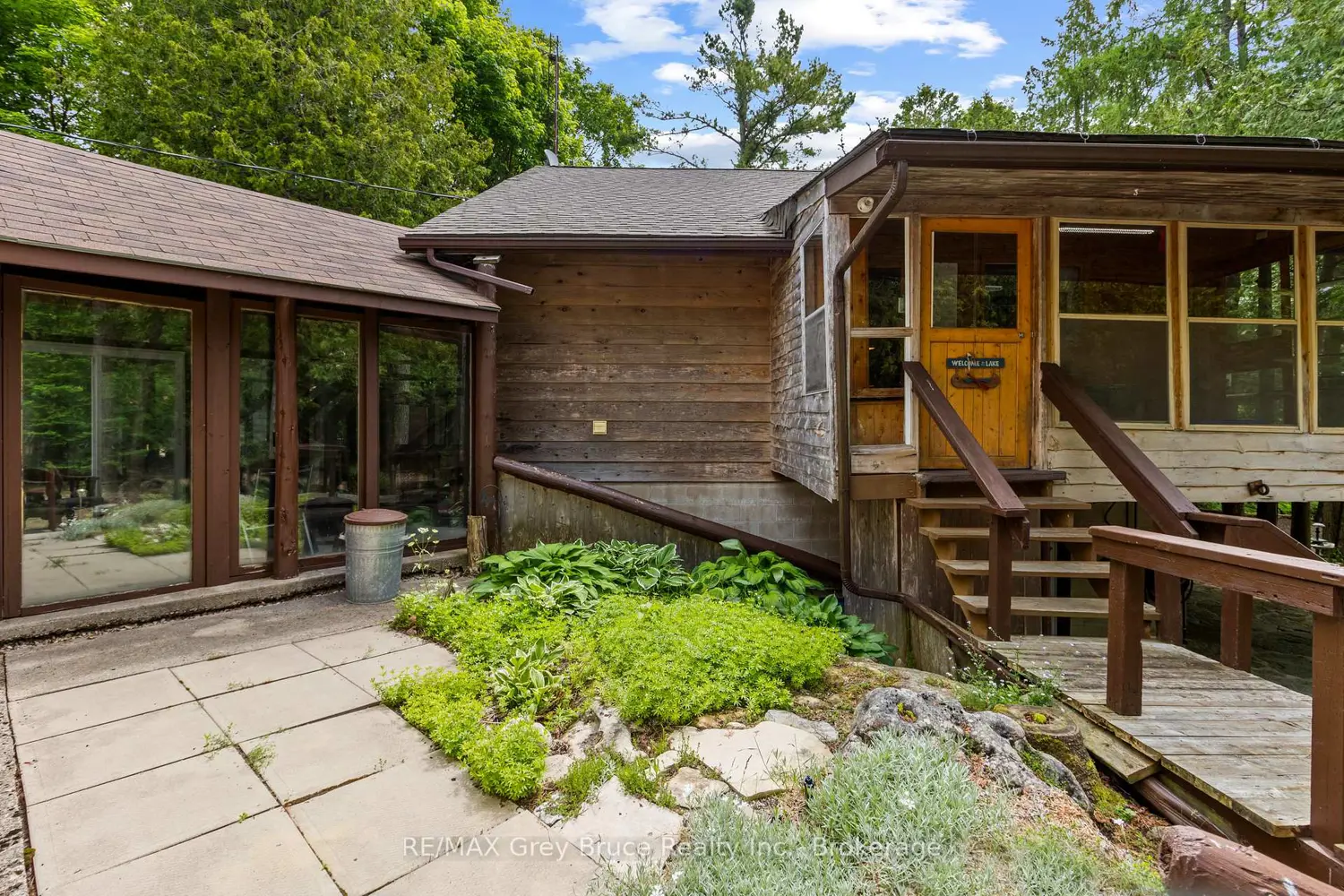 27 Hope Drive photo 2