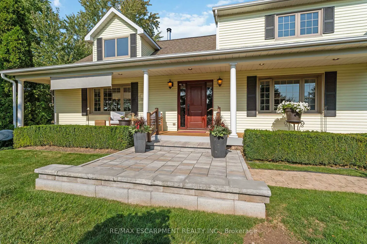 493 Ridge Road photo 2