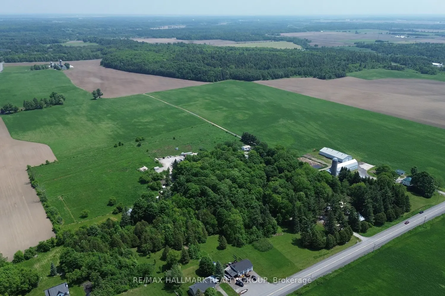 1675 Dunning Road photo 3