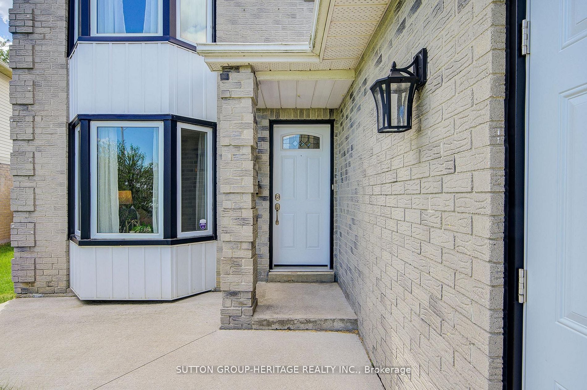 138 Reed Drive, Ajax, ON, L1S 6V2 photo 3