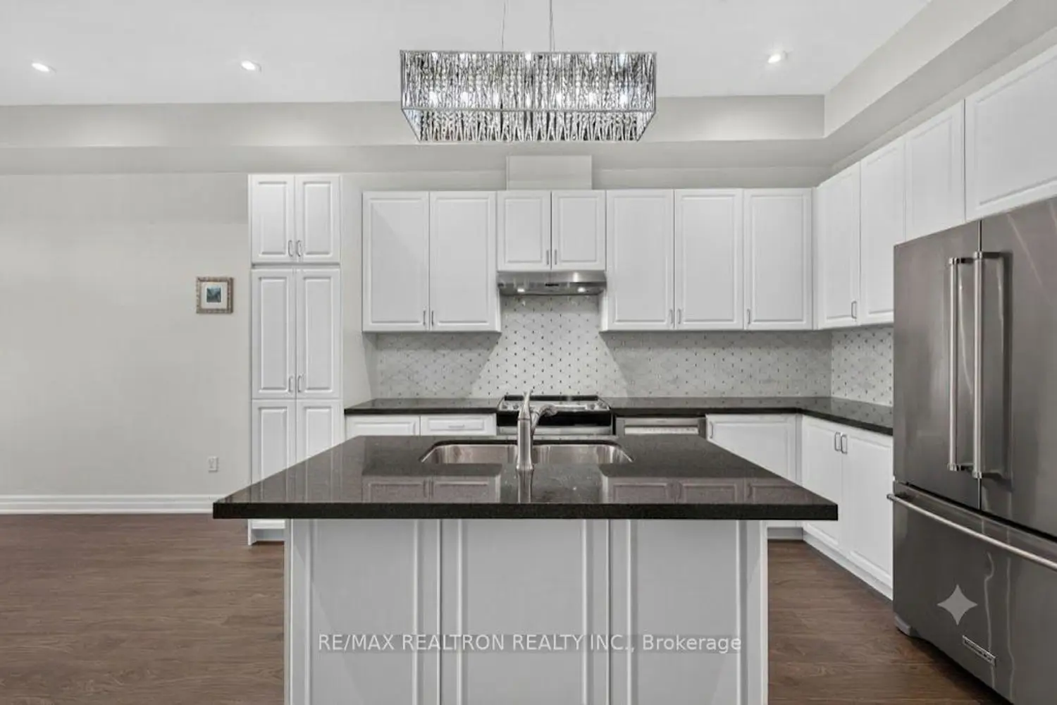 209 Arianna Crescent photo 5