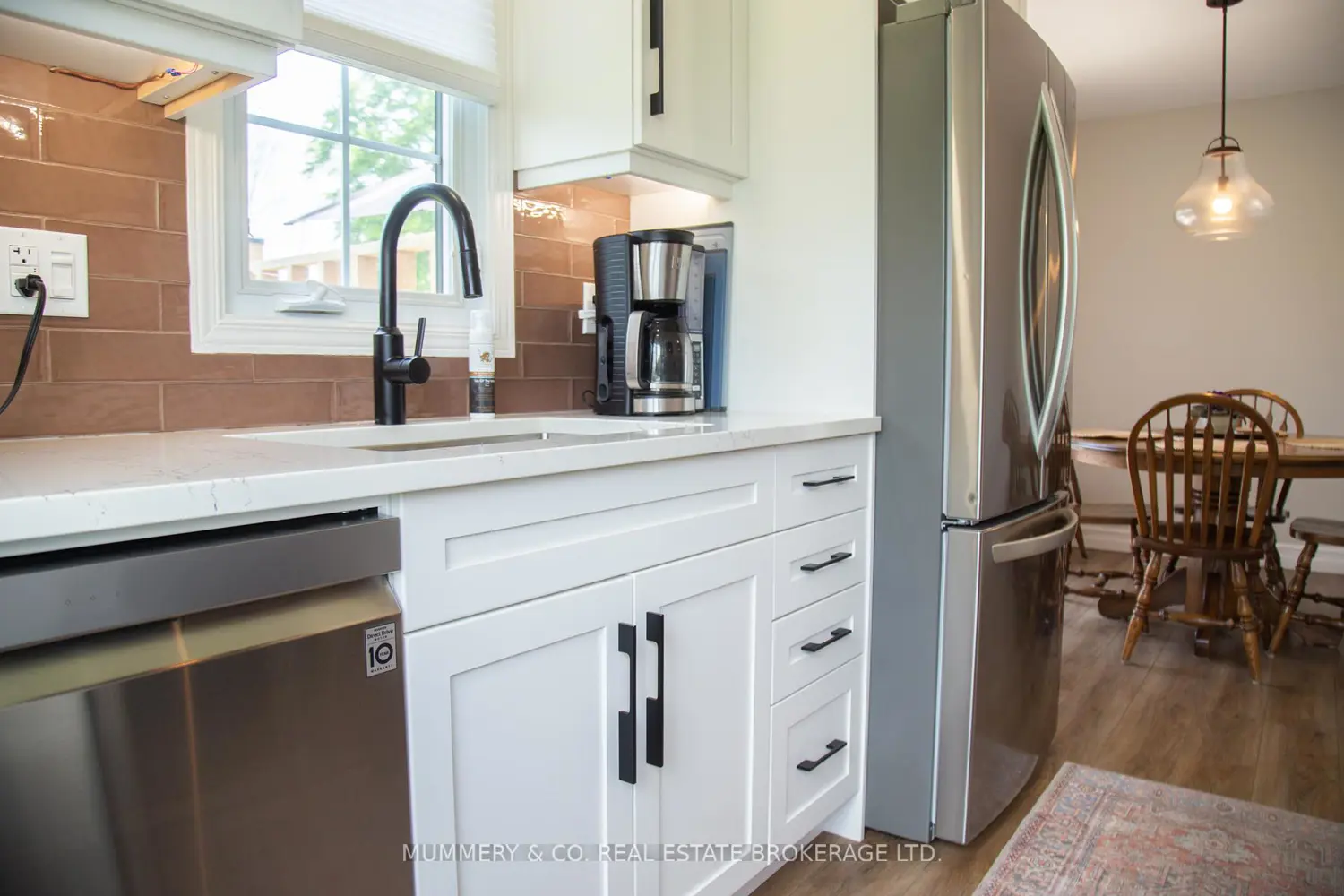 14 New Lakeshore Road 16 photo 5