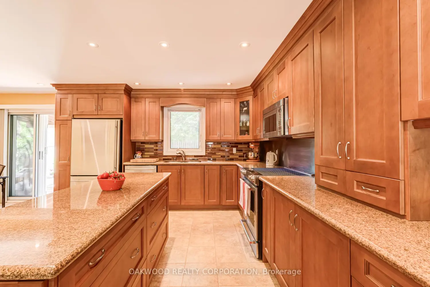 486 Greenock Drive photo 4