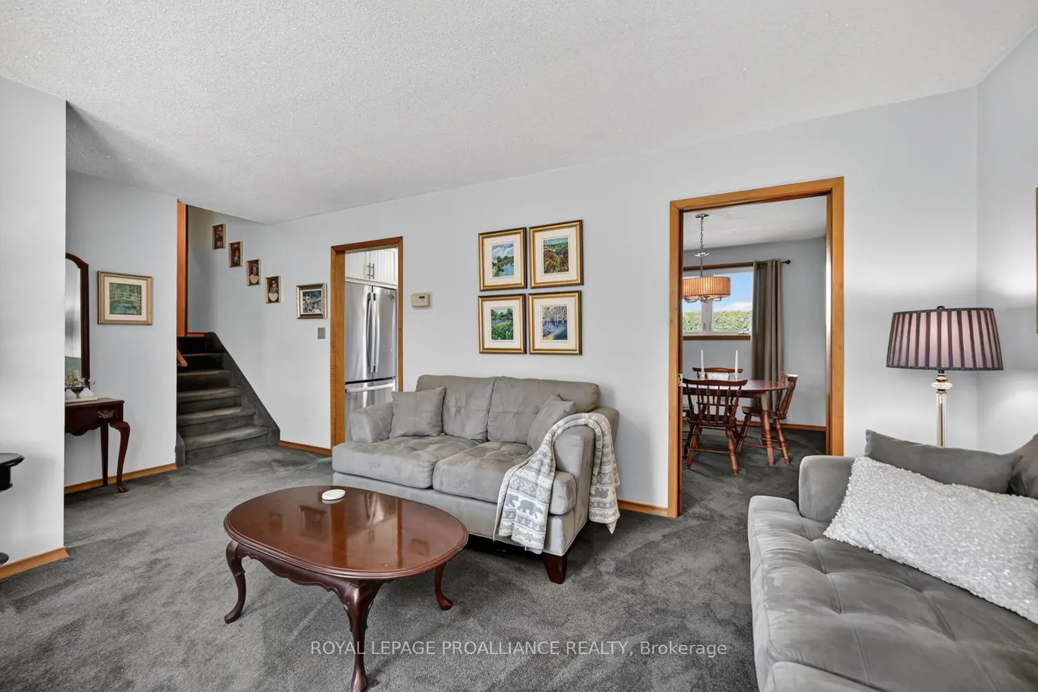 733 Stewart Boulevard photo 2