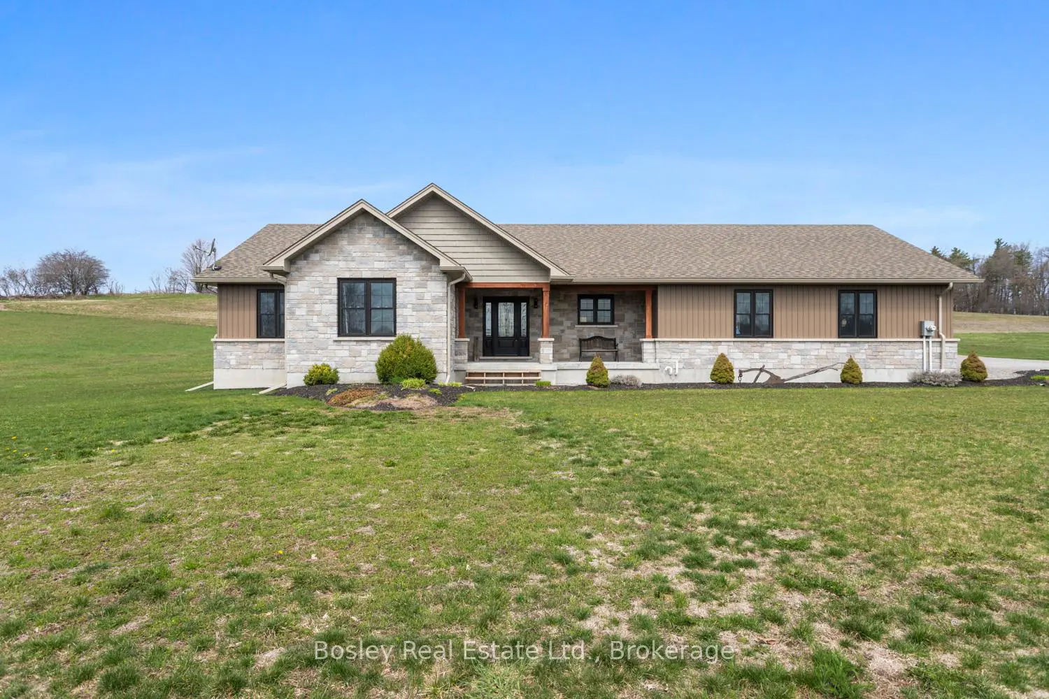 494 Pinegrove Road photo 2