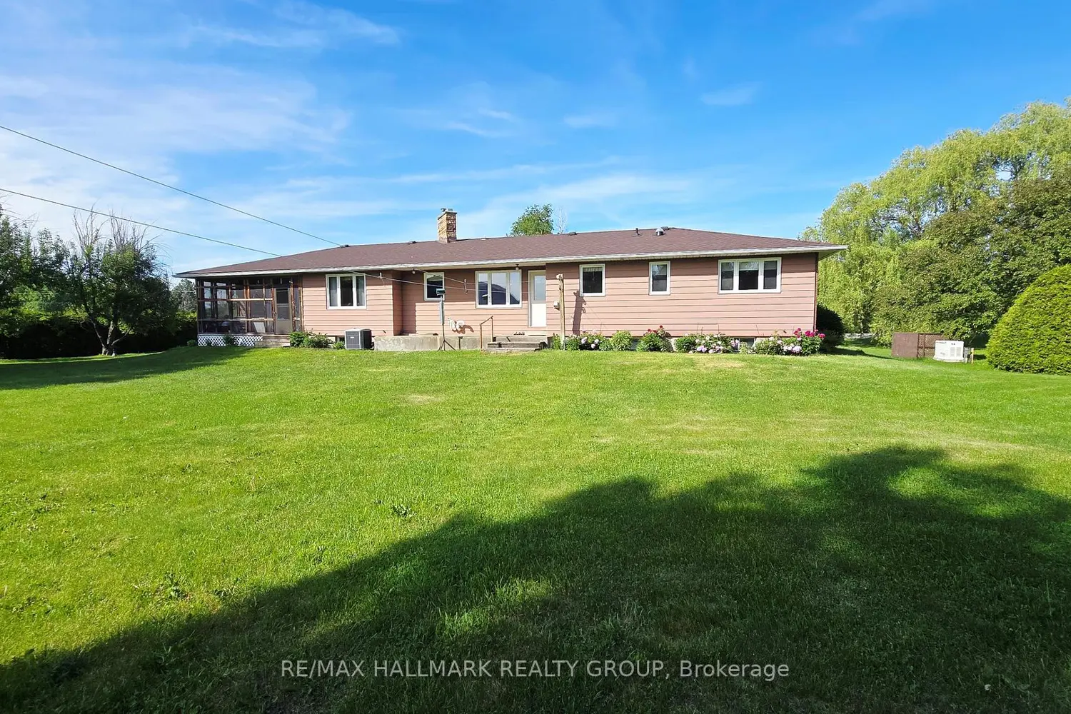 1755 Marchurst Road photo 2
