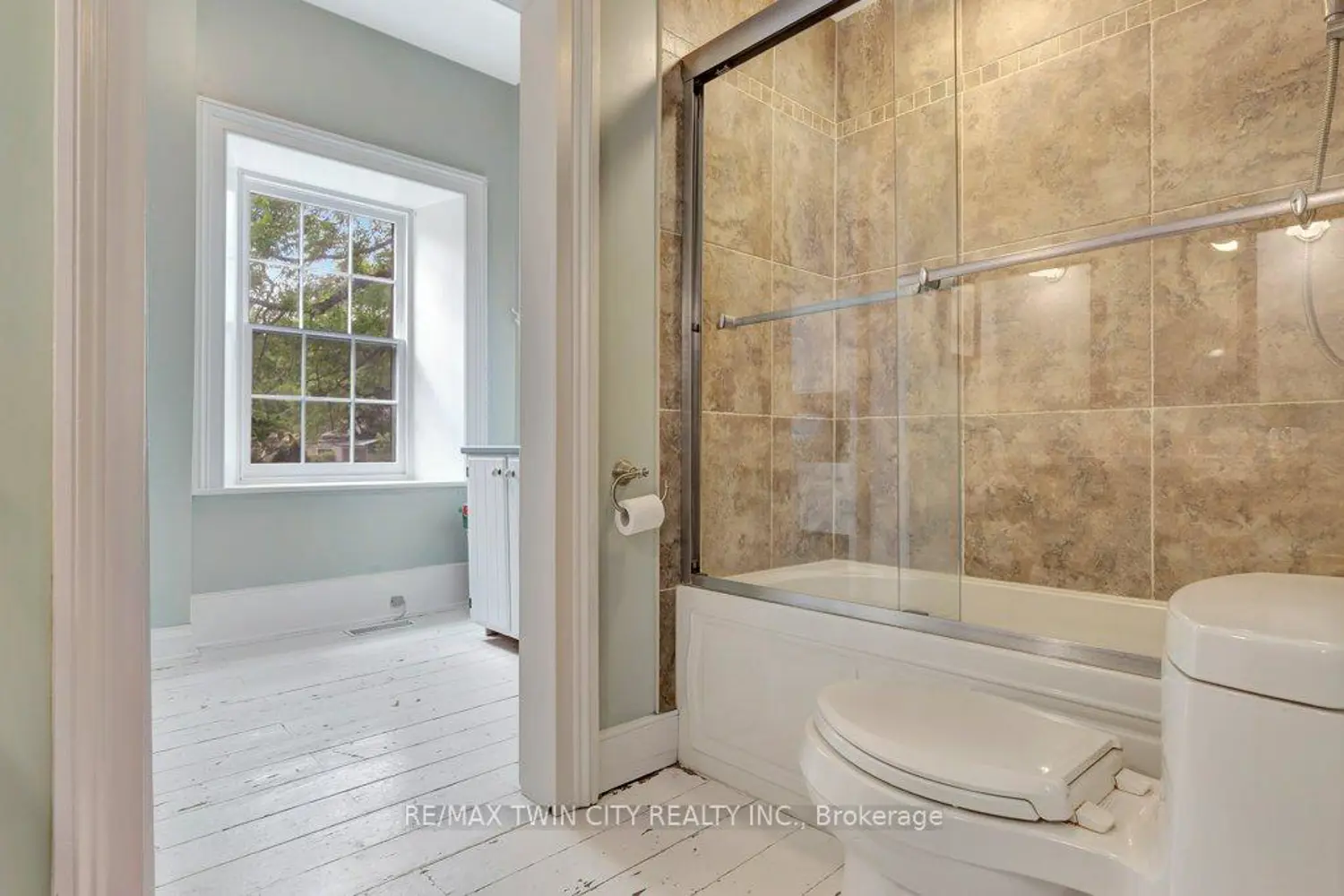 142 Glenmorris Street photo 3