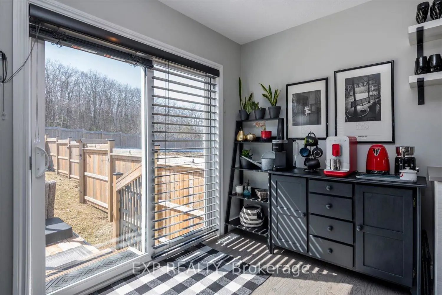 51 Hunter Avenue photo 2