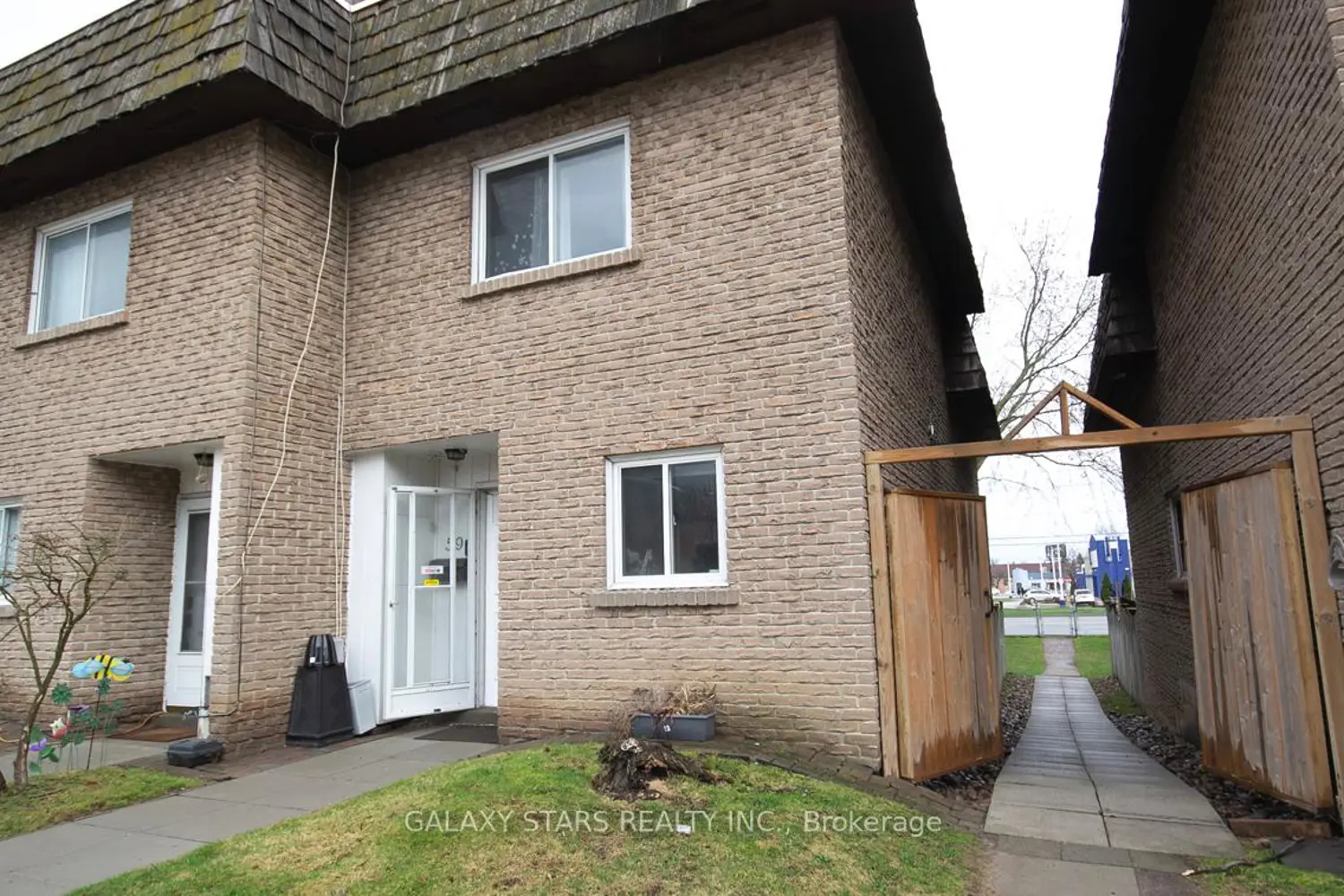 10 Rodda Boulevard 59 photo 2